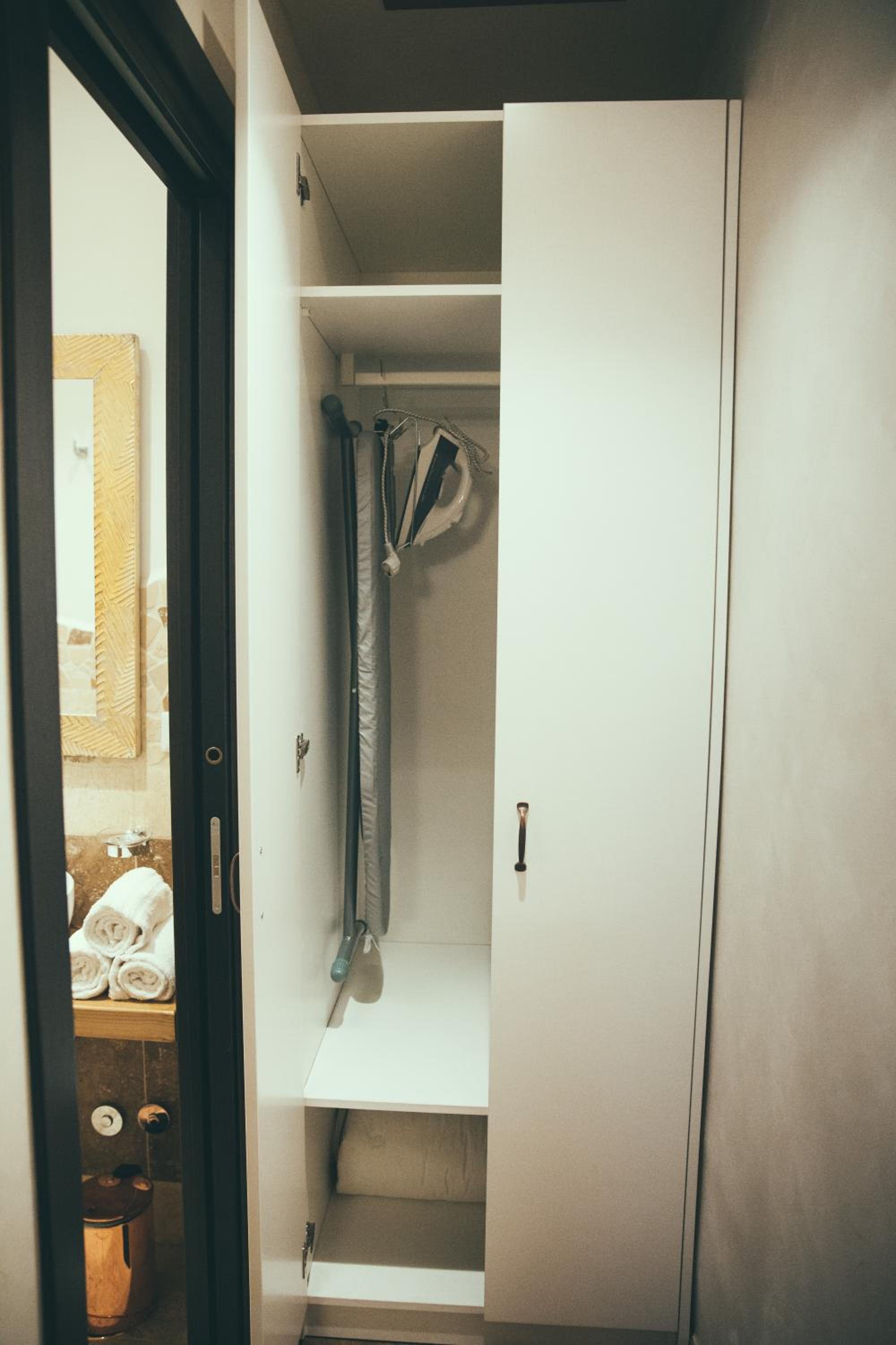 Deluxe Triple Room photo 2