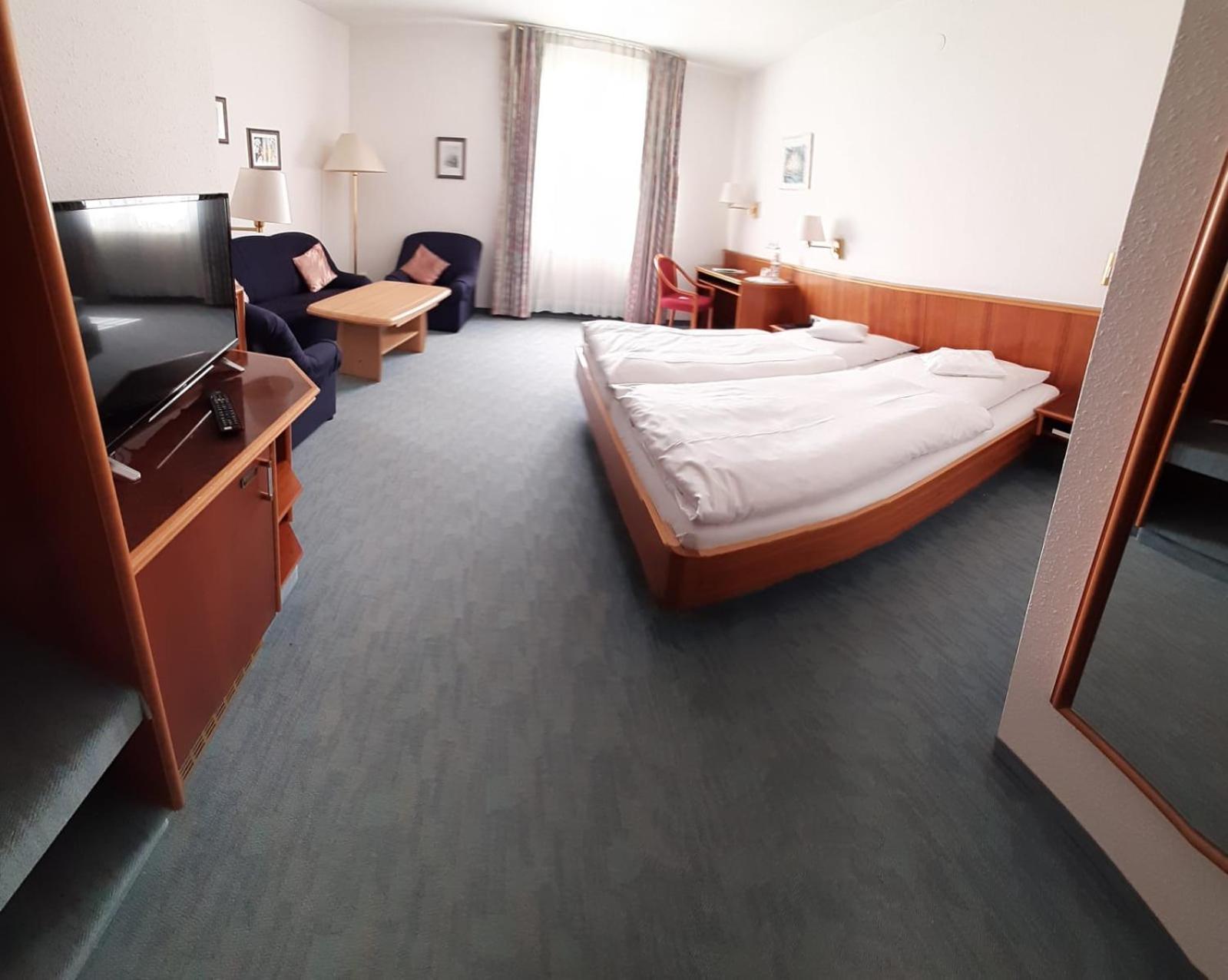 Deluxe Double Room with Shower