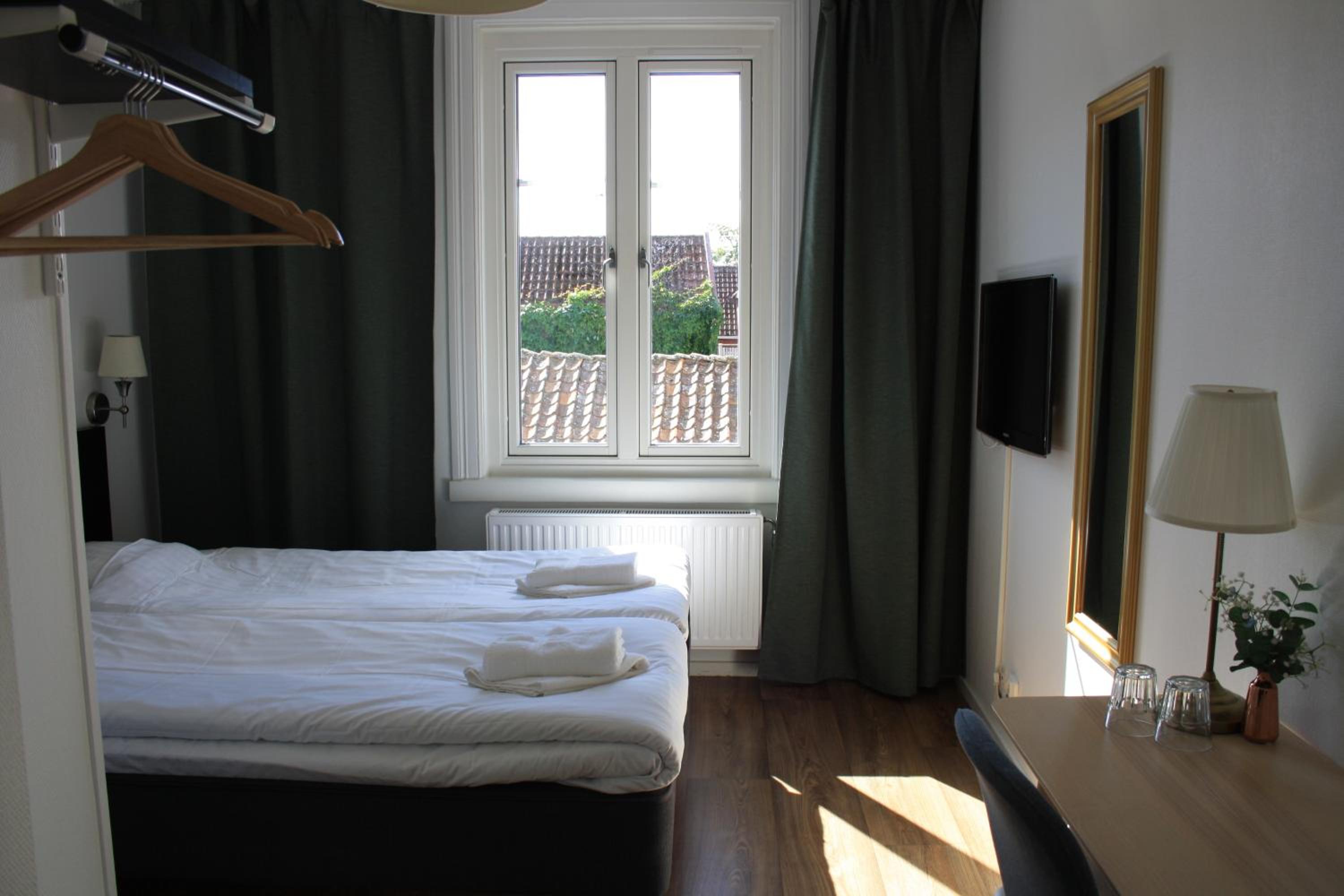 Small Double Room with Mountain View photo 1