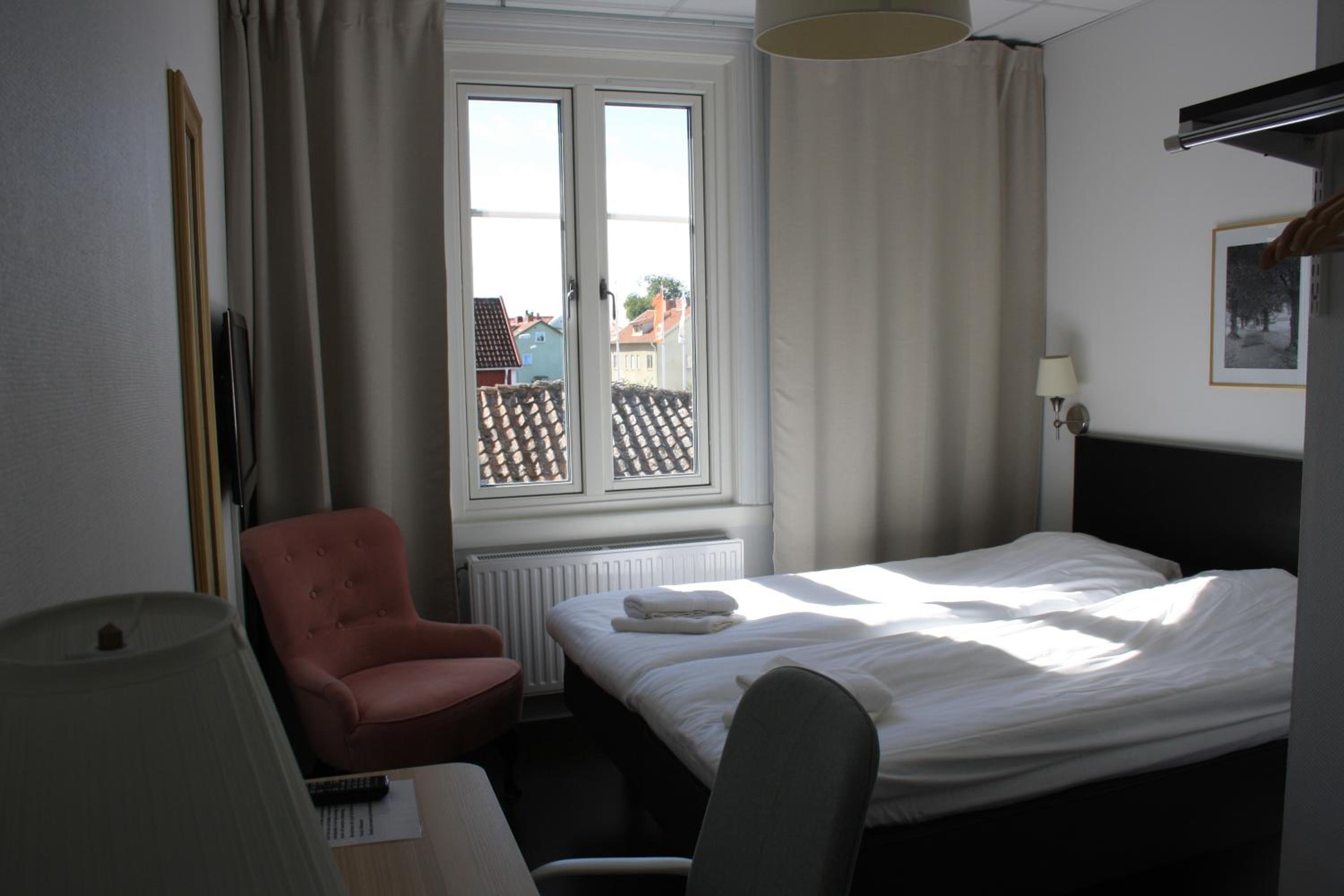 Small Double Room photo 3
