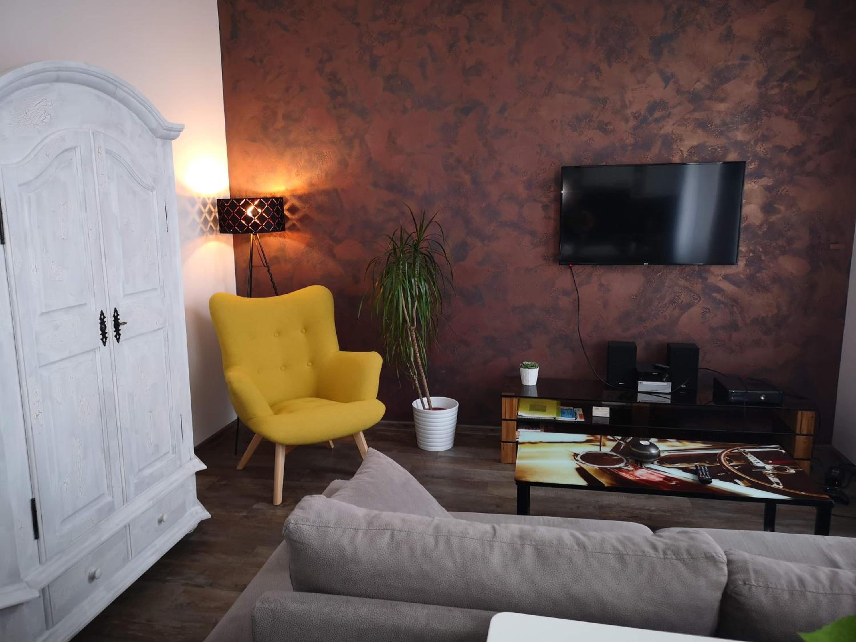 One-Bedroom Apartment (4 Adults) - Photo 1