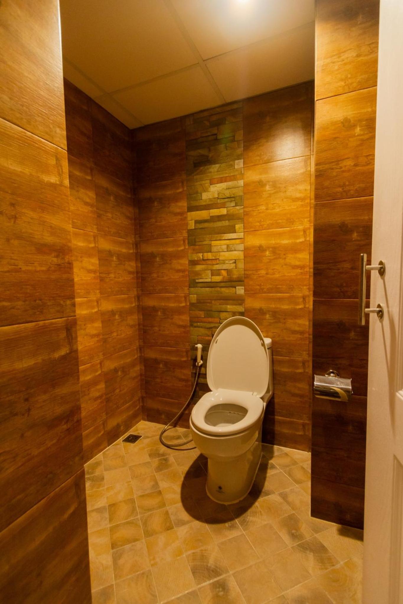 Deluxe Double Room - Photo 11