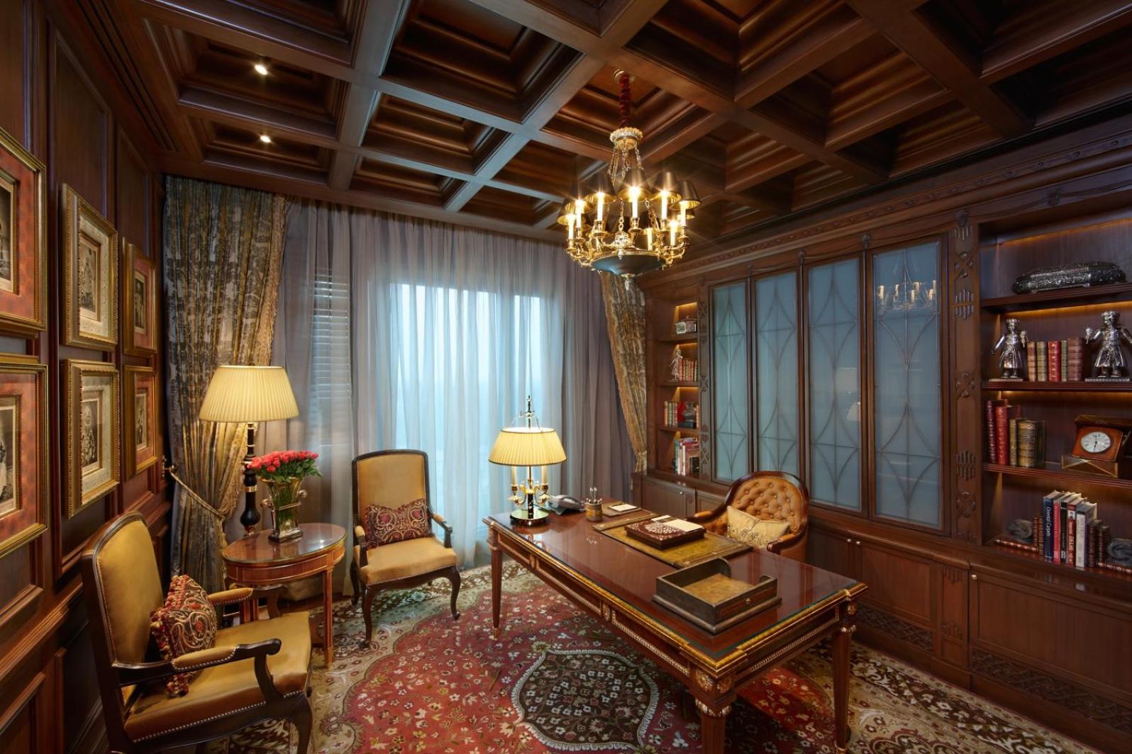 Presidential Suite with Airport Transfers & Lounge Access