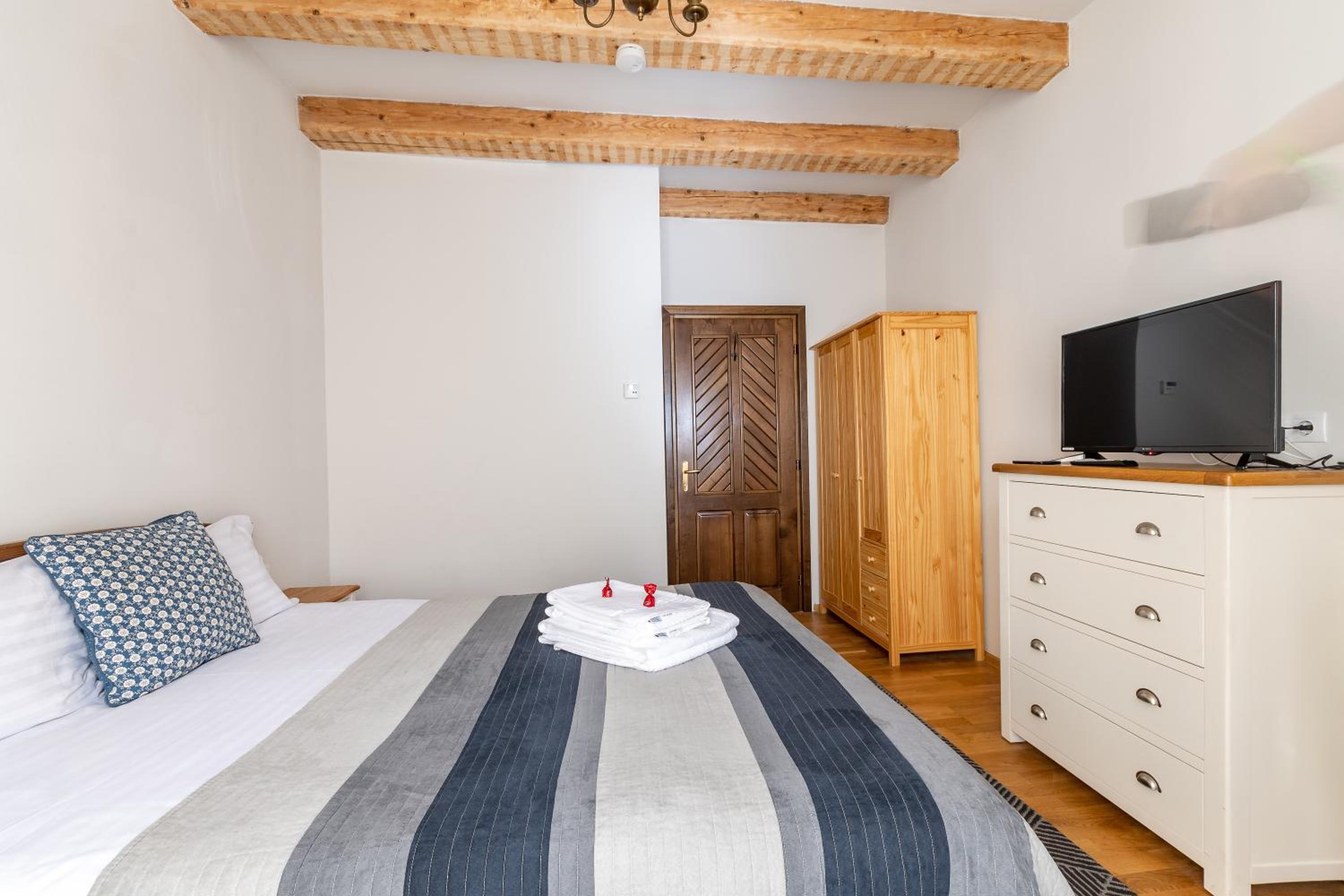 Suite with City View - Photo 1