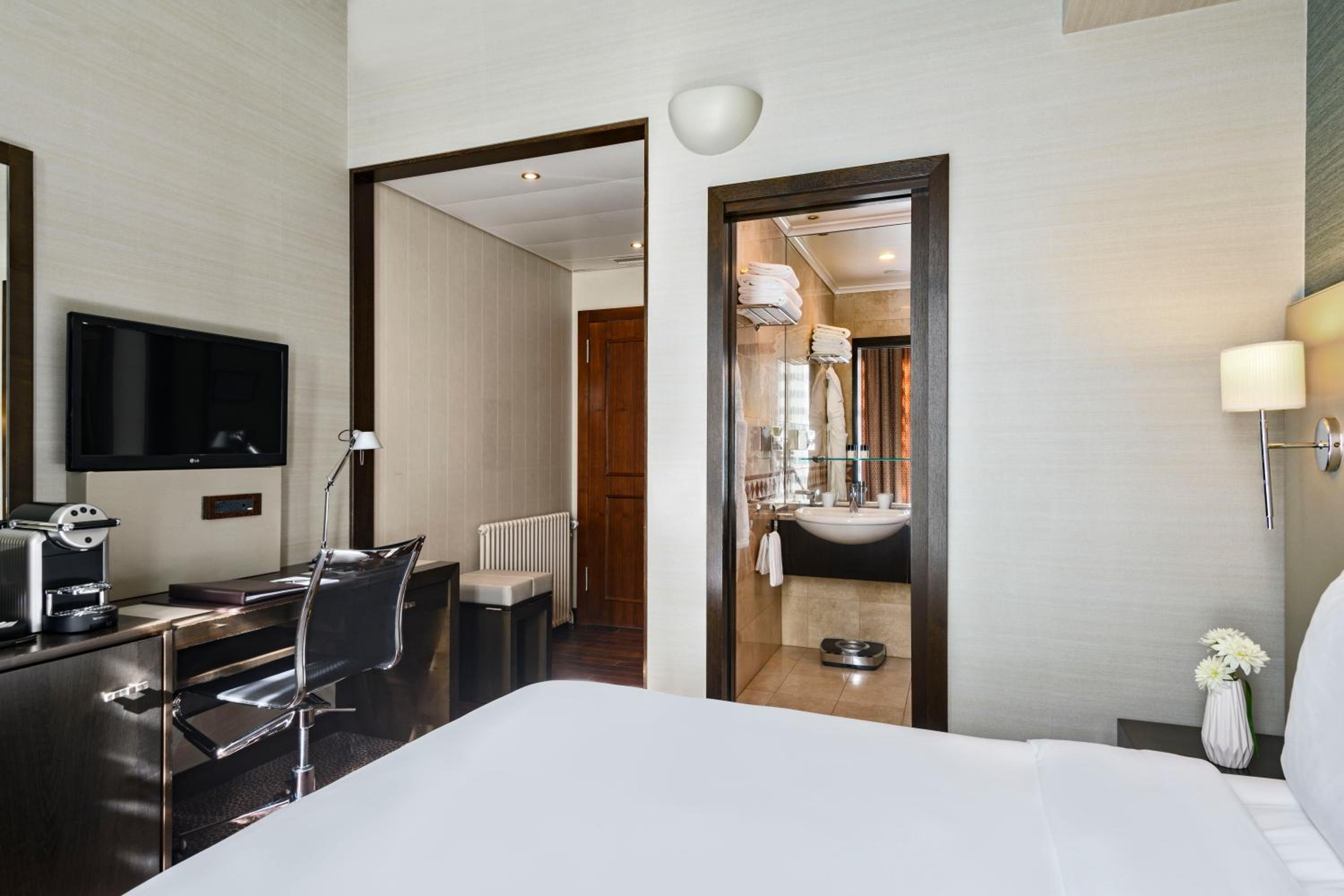 Superior Double Room photo 2