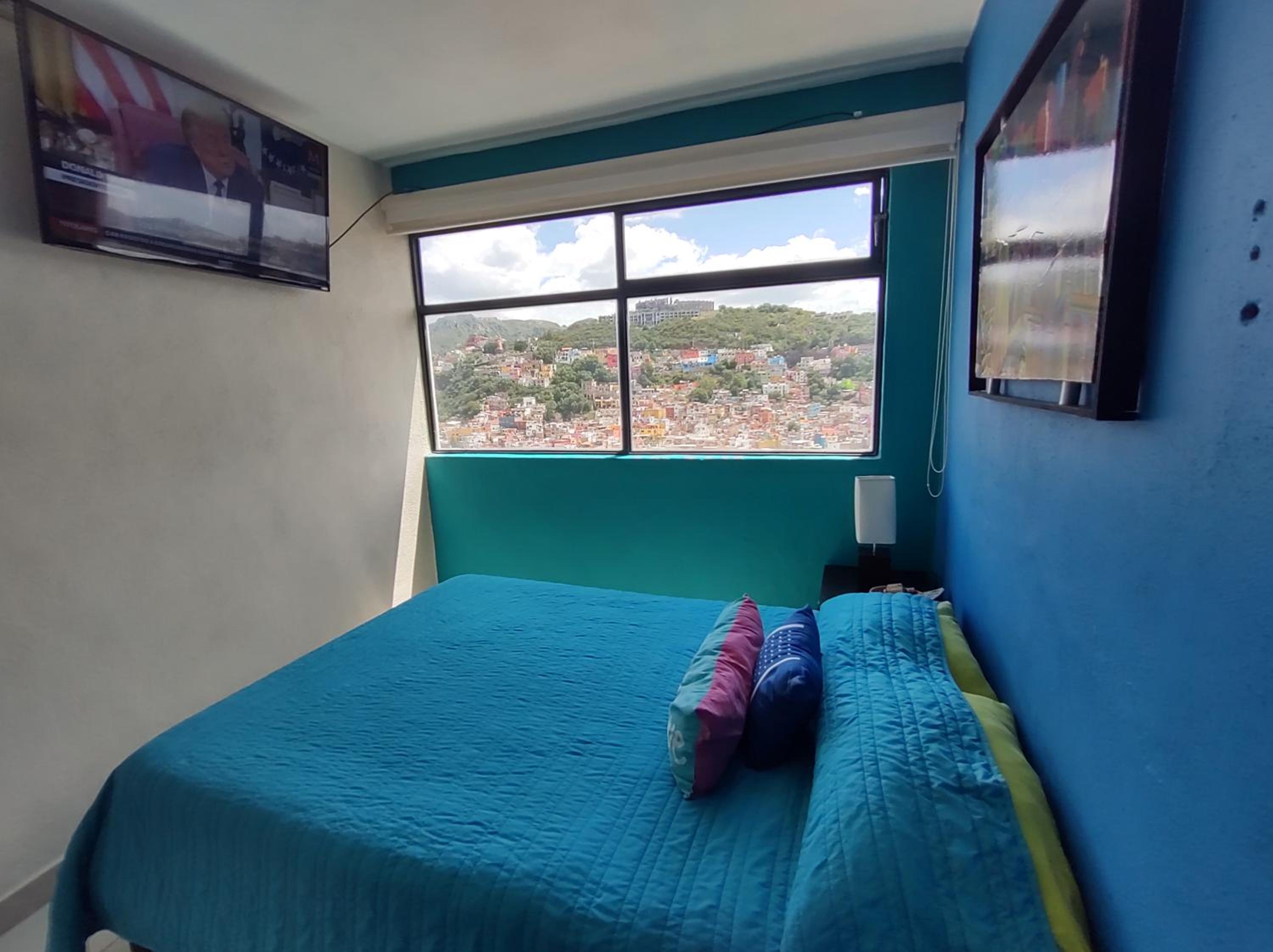 Deluxe Suite - Photo 26