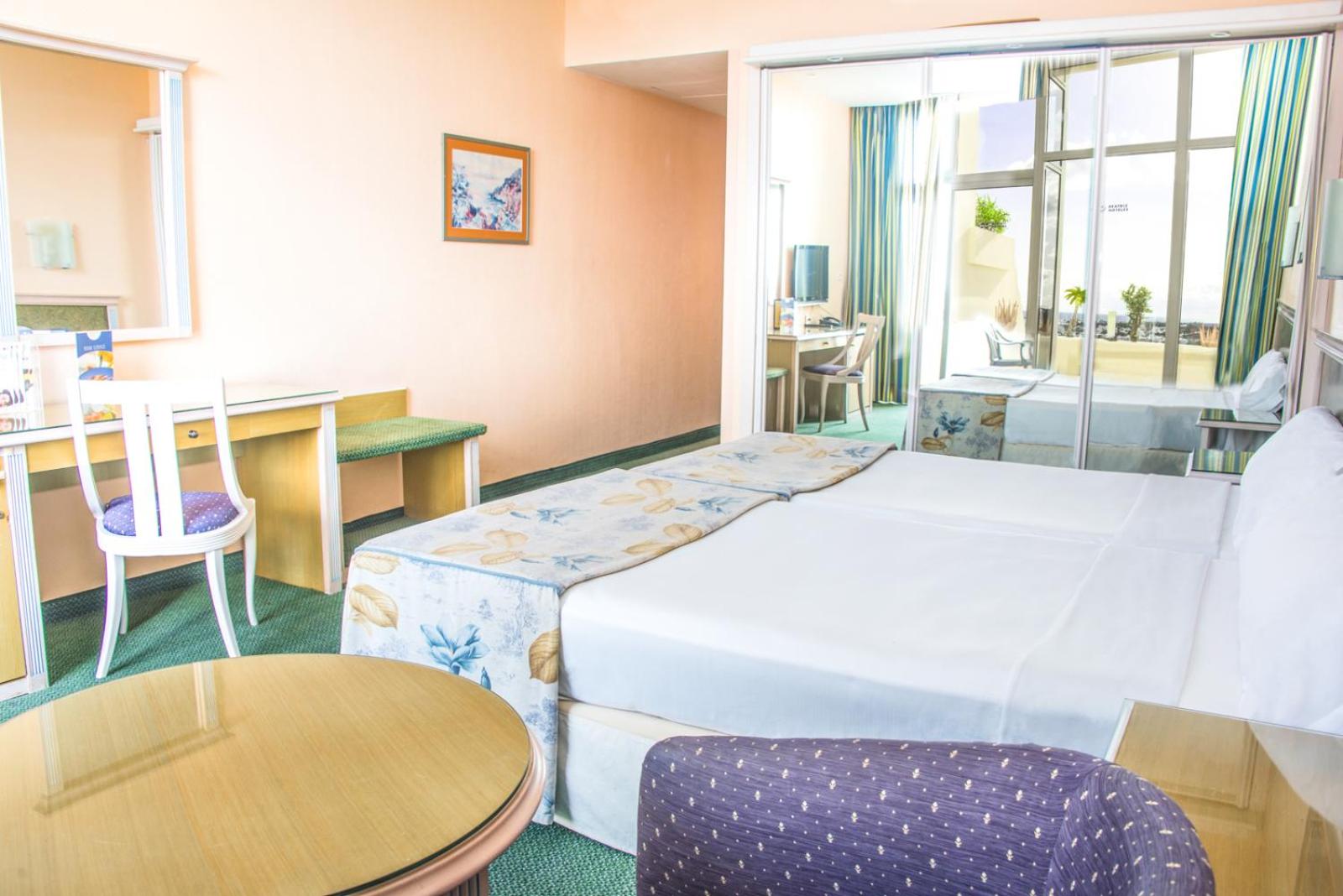 Double or Twin Room thumbnail 5