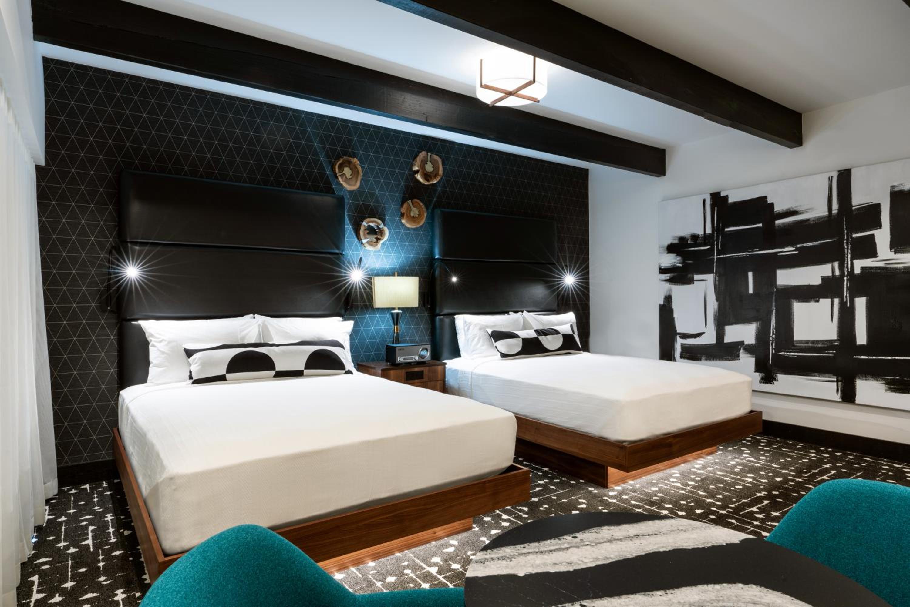 Quadruple Room with Balcony photo 2