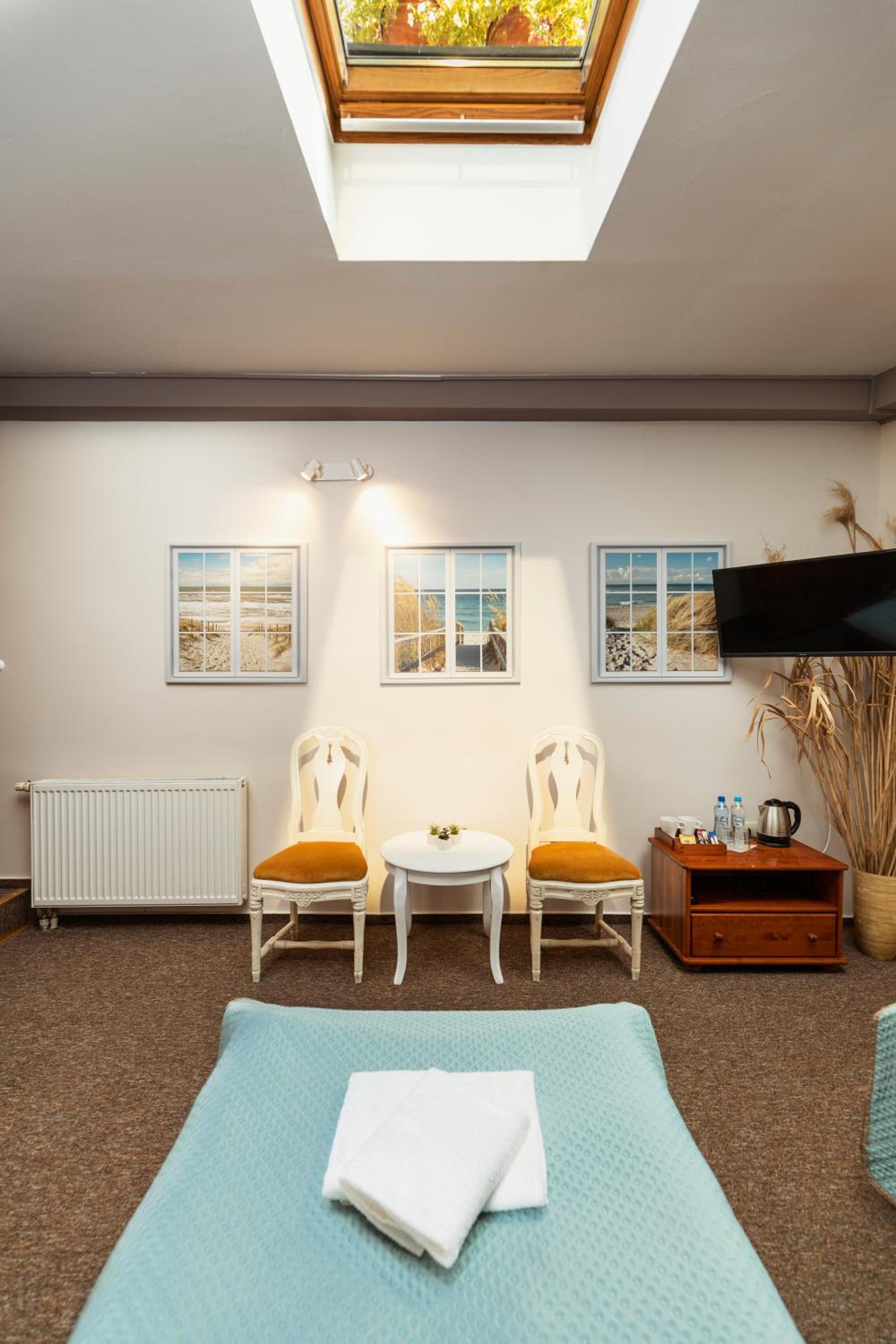 Twin Room - Photo 4