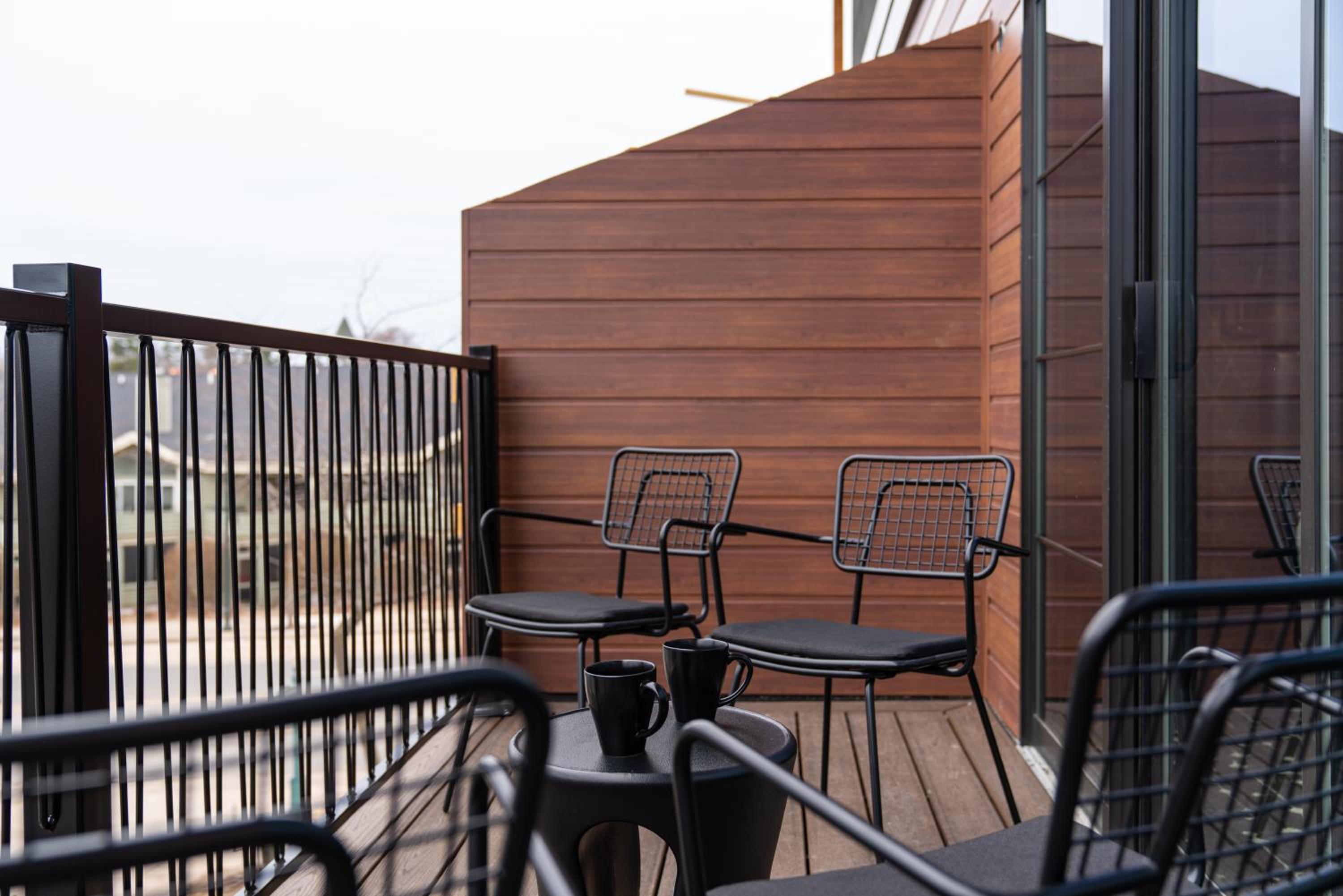 Studio with Balcony photo 3