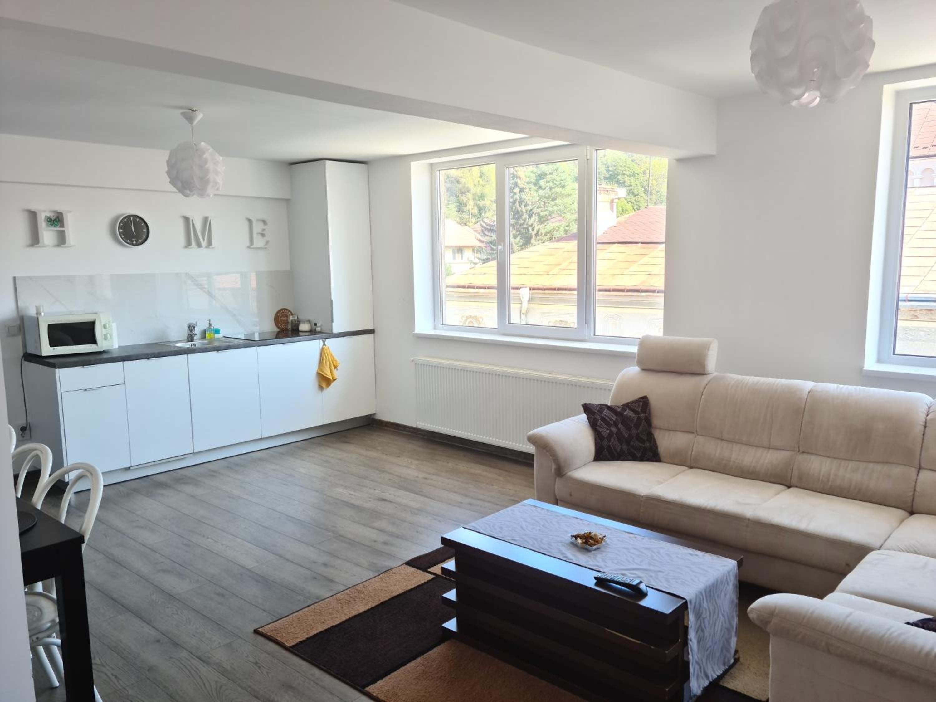 Two-Bedroom Apartment - Photo 5