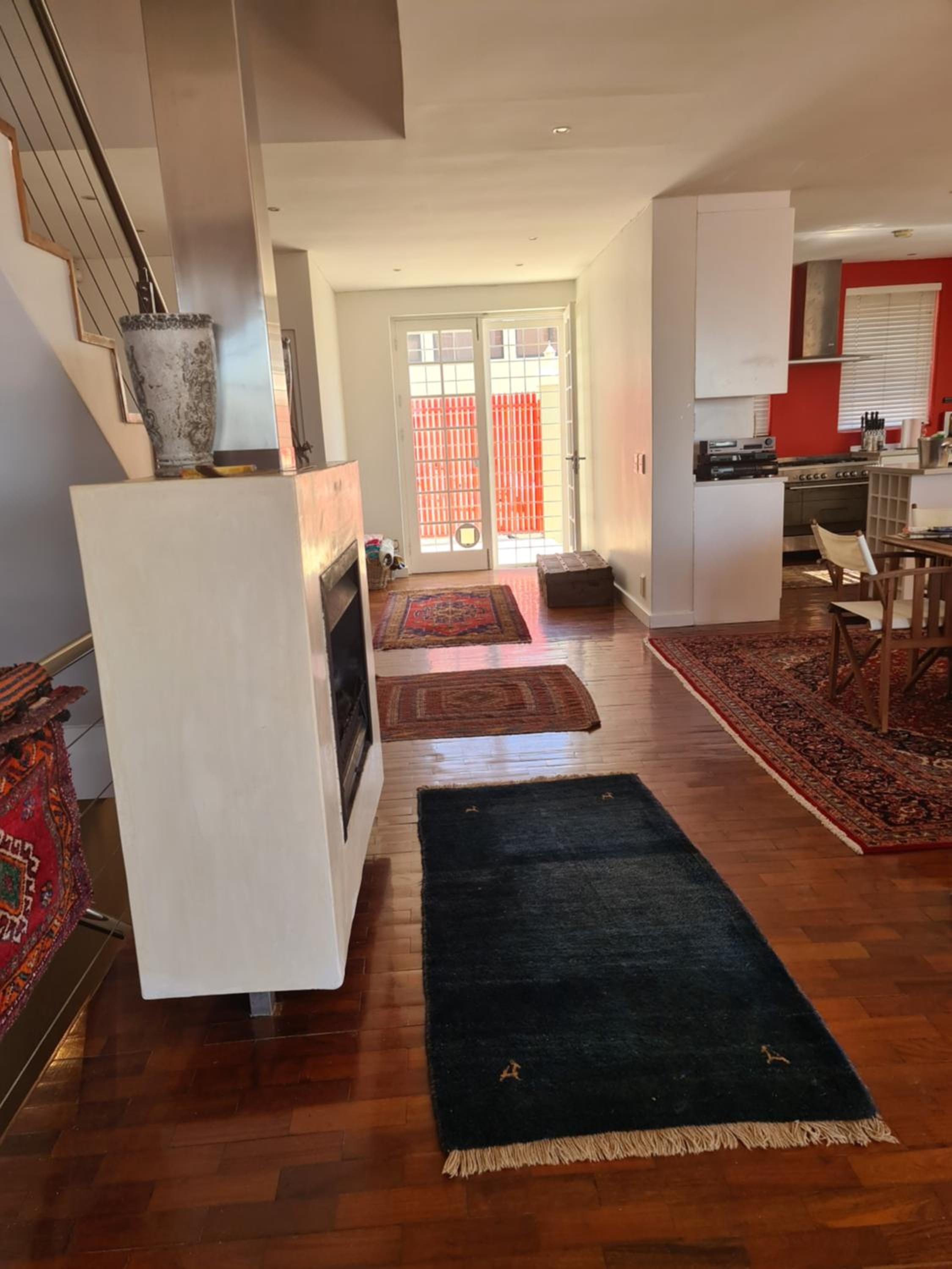 Villa - Photo 1