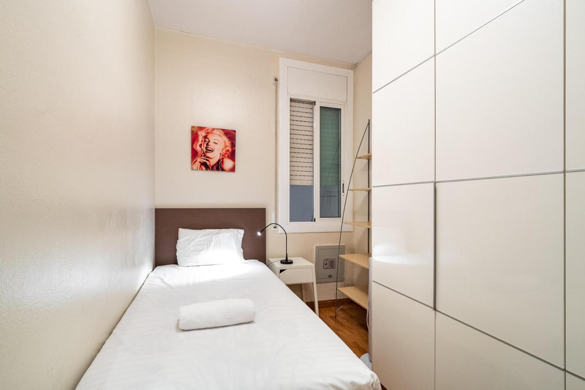Apartment with Terrace photo 2