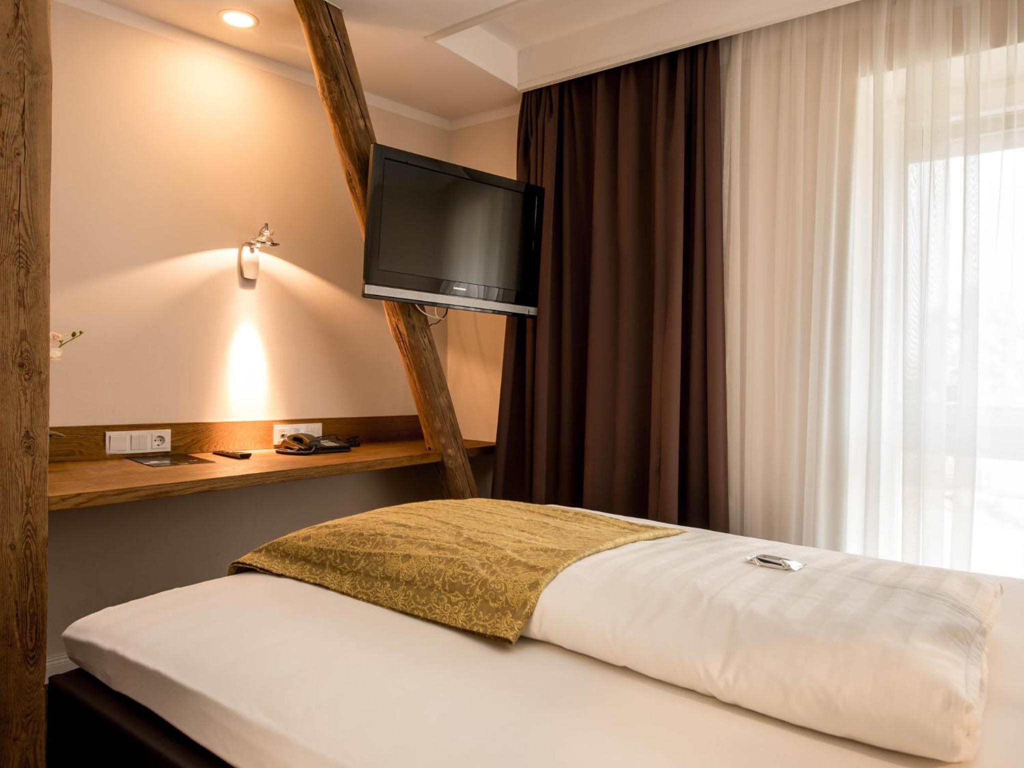 Deluxe Double Room - Photo 1
