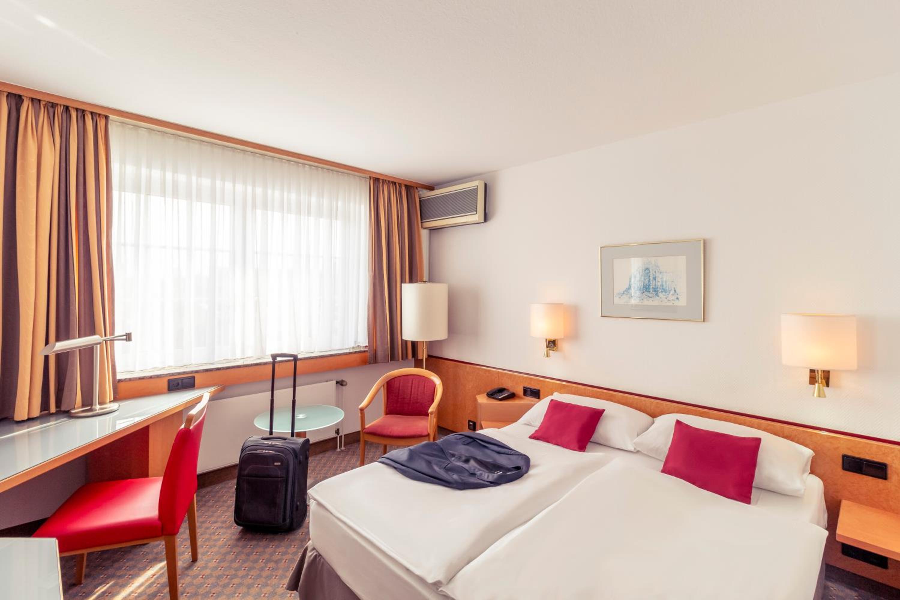 Standard Queen Room - Photo 3