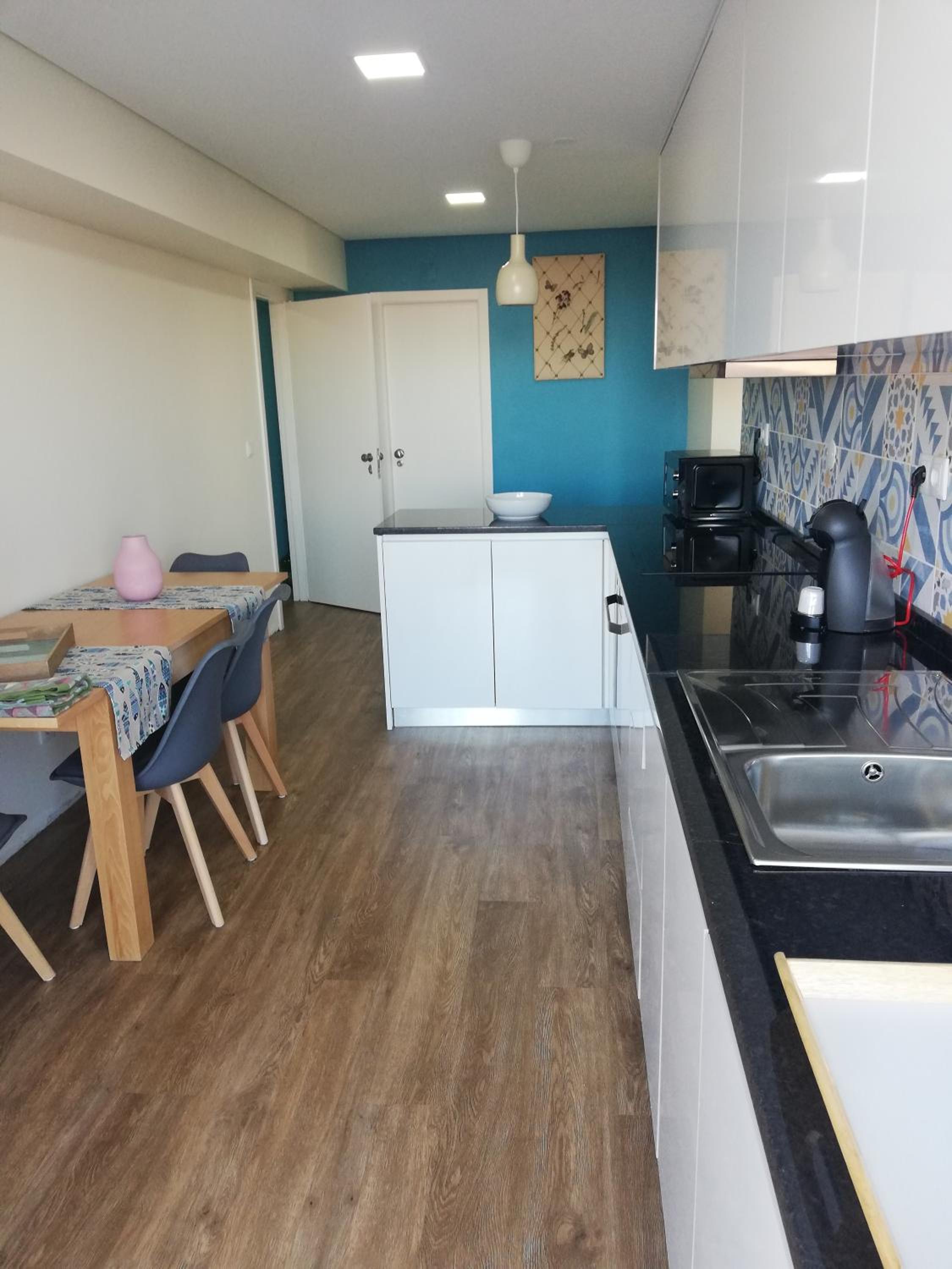 Apartment with Terrace - Photo 21