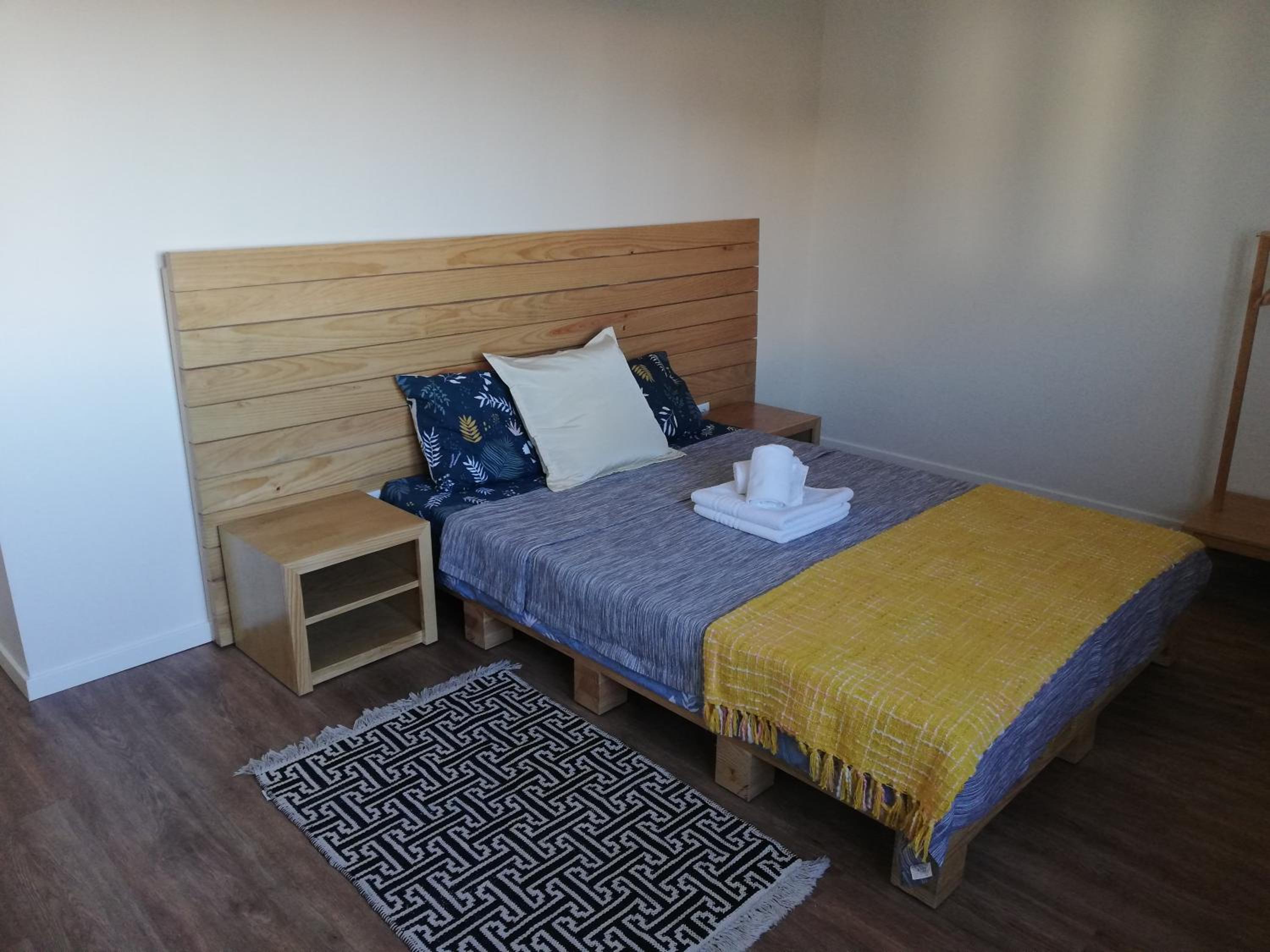 Apartment with Terrace - Photo 9