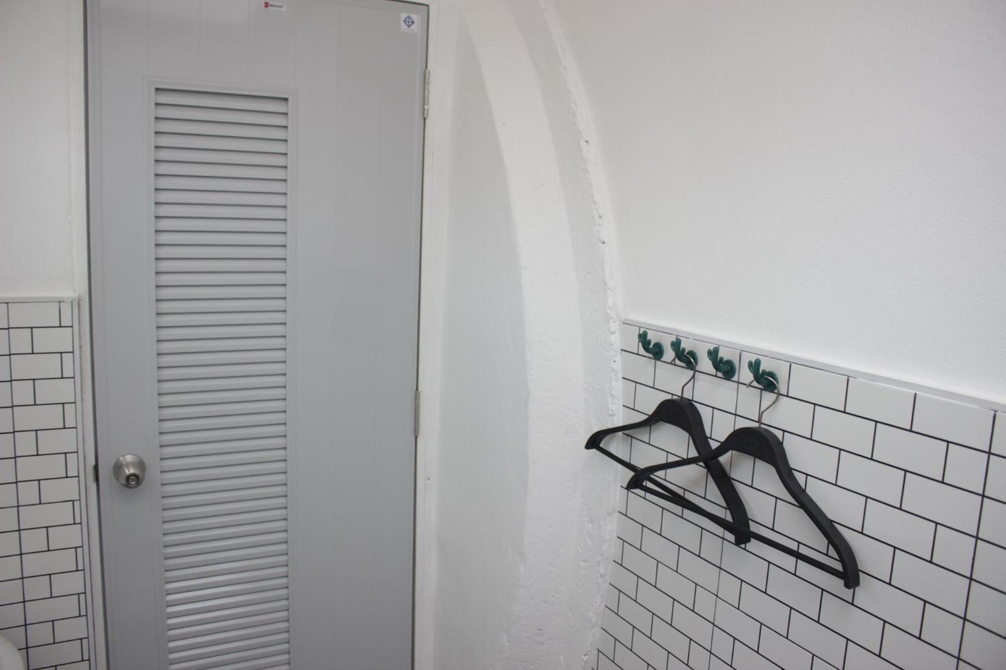 Single Room with Bathroom photo 3