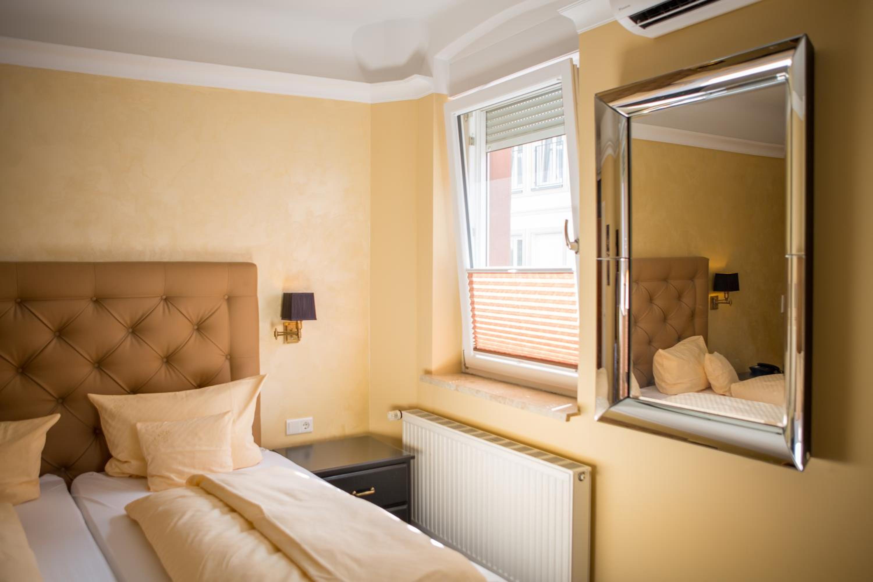 Standard Double Room photo 2