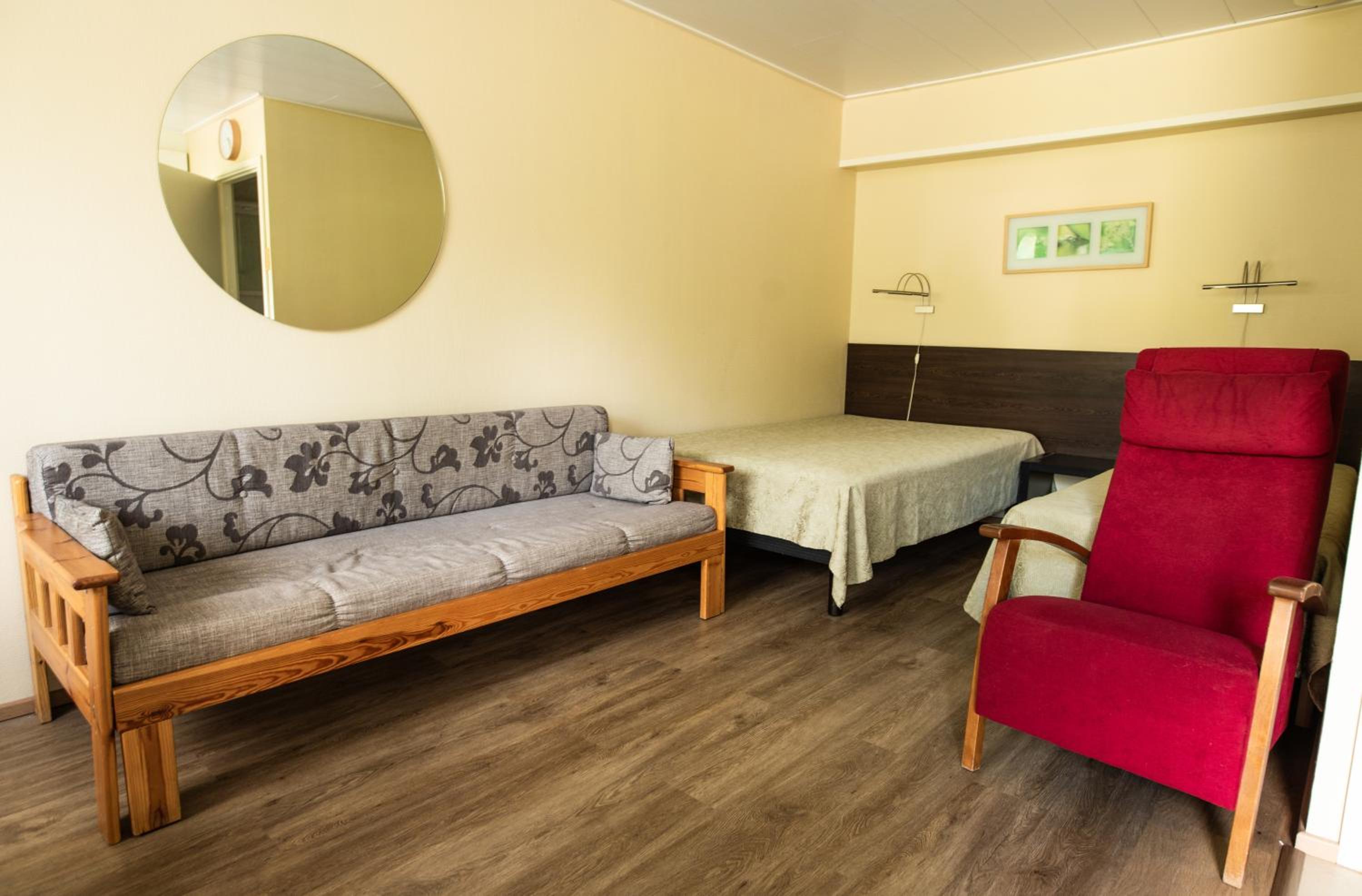 Economy Triple Room - Photo 6