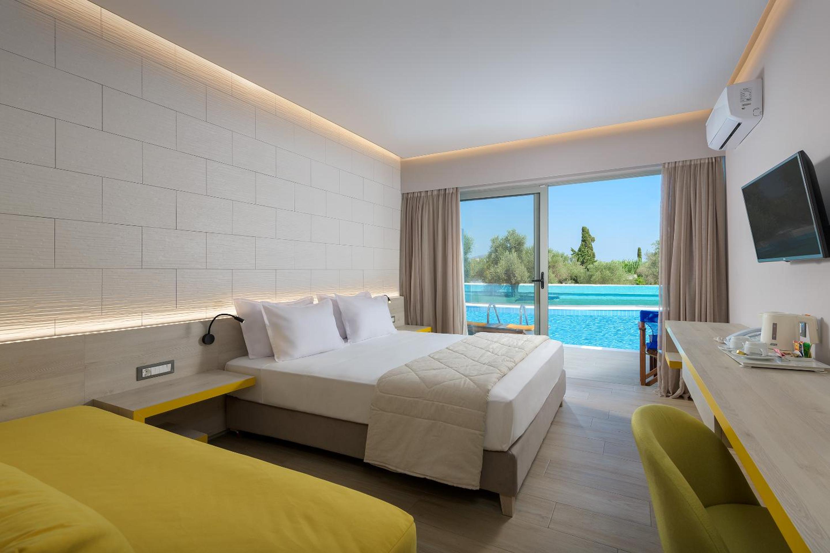 Executive Room Swim-Up