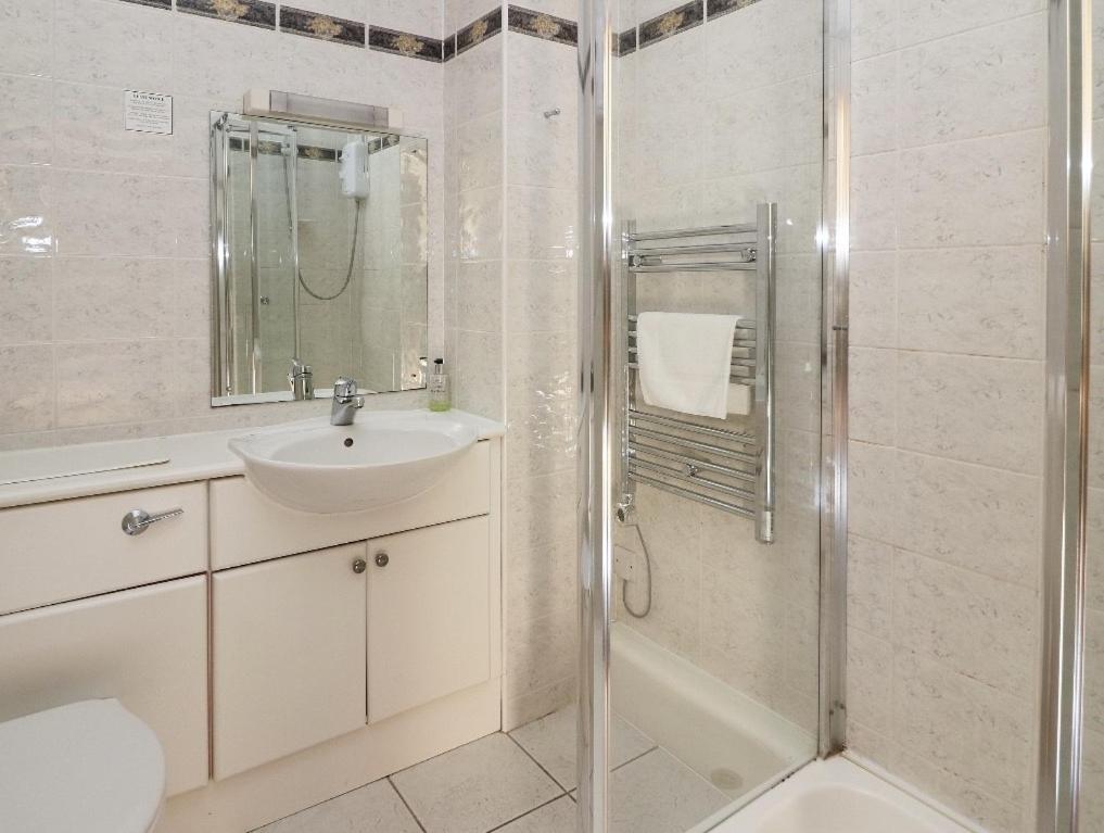 Triple Room with Shower - Photo 2