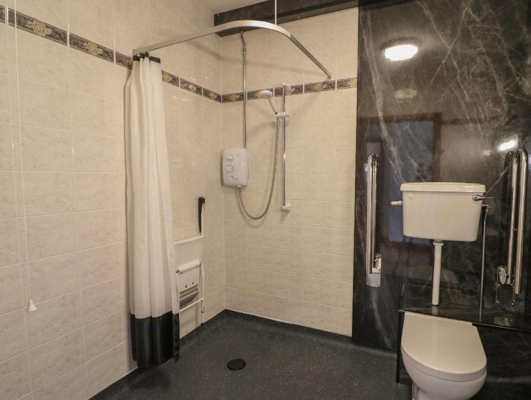 Room for Disabled - Photo 7