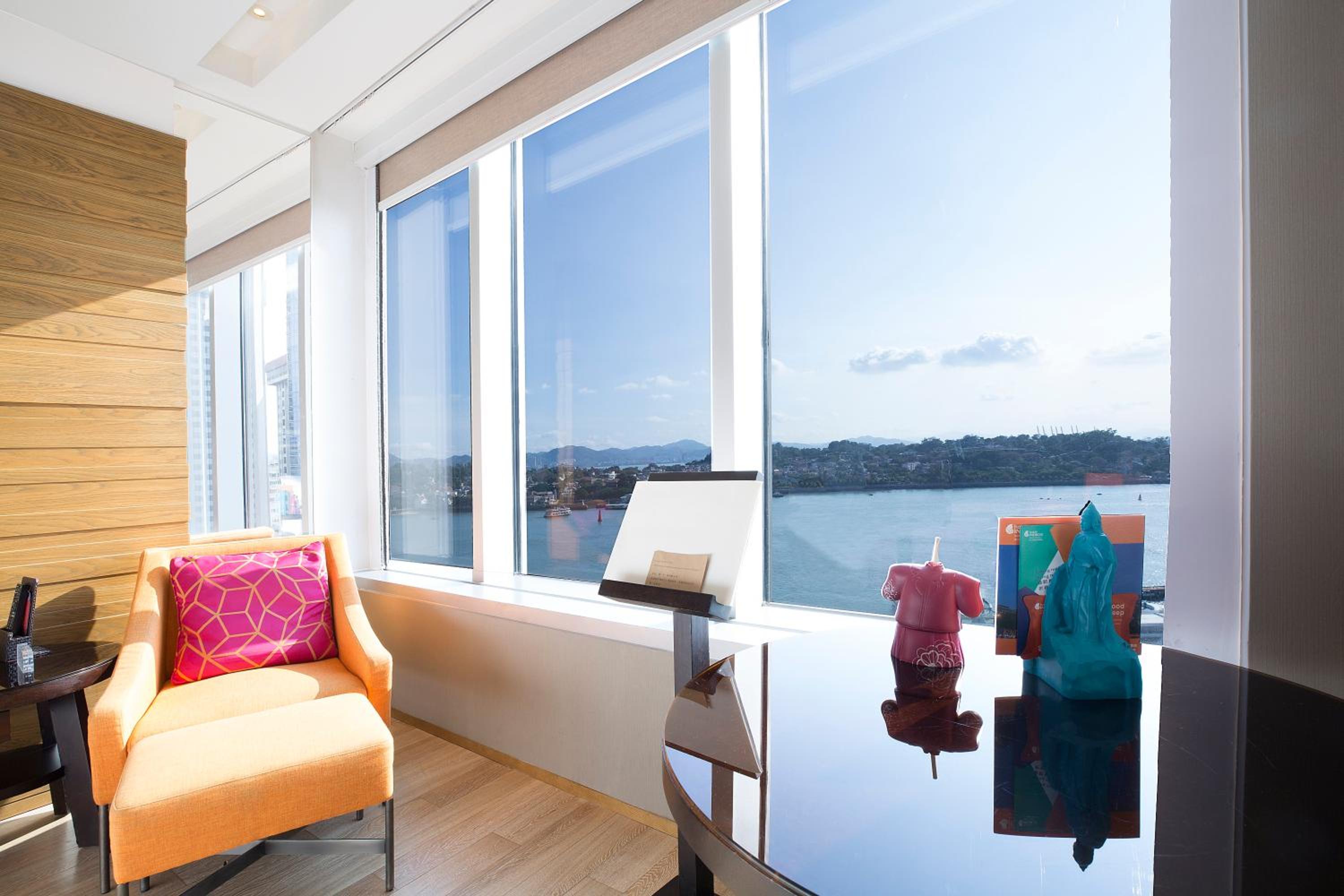 Premium King Room with Sea View - High Floor - Photo 7