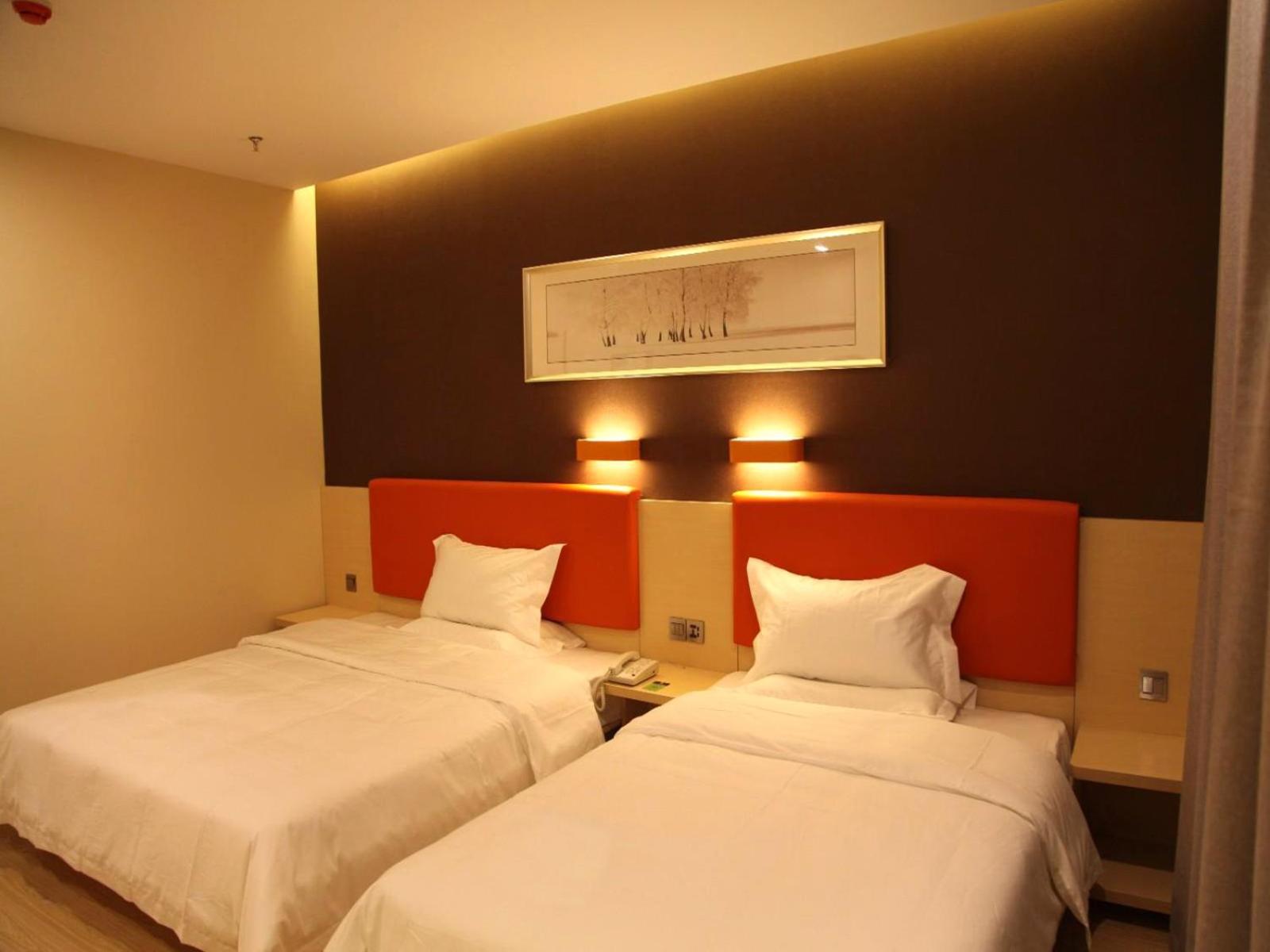 Twin Room - Photo 1
