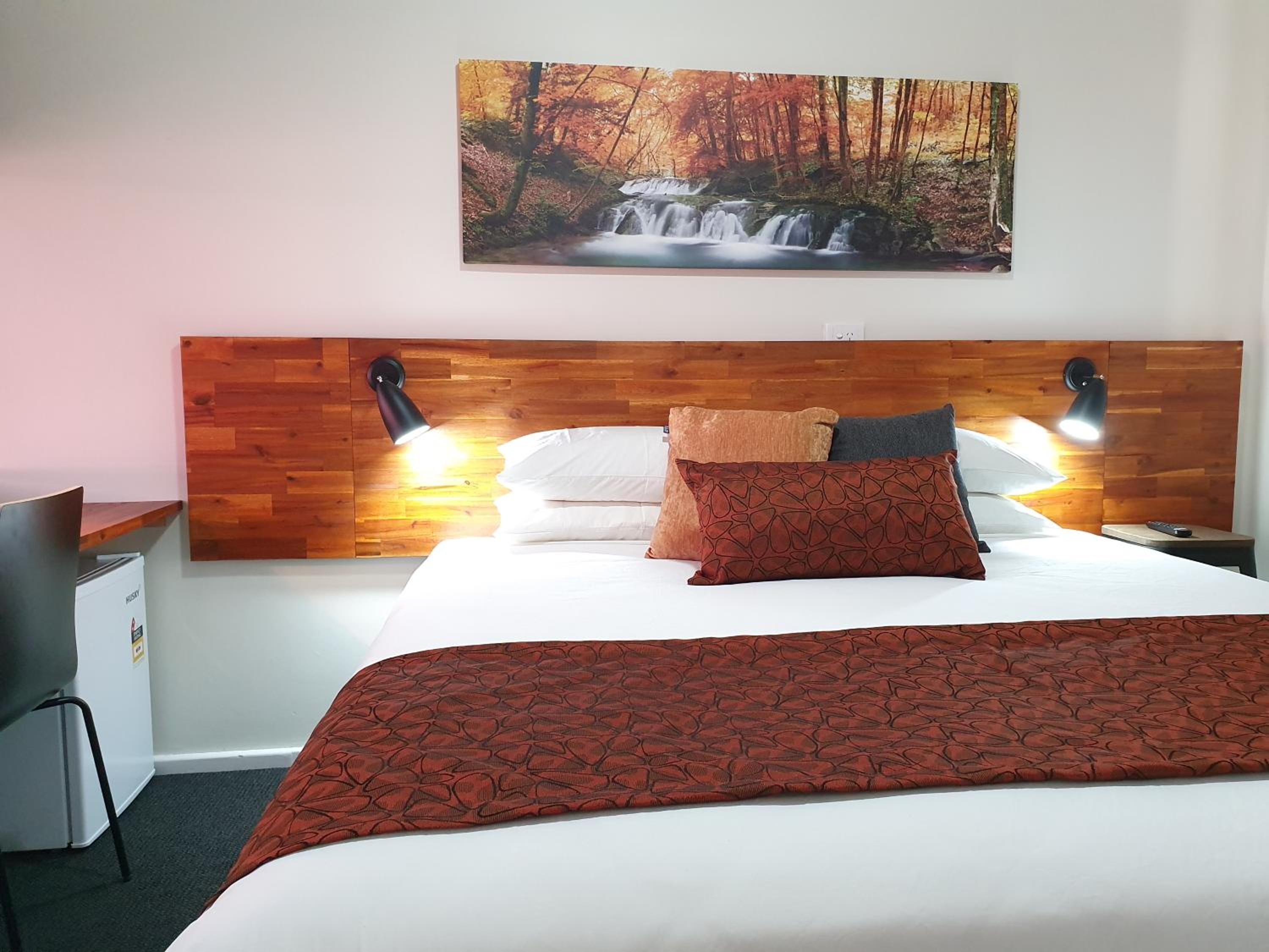 Standard King Room - Photo 6