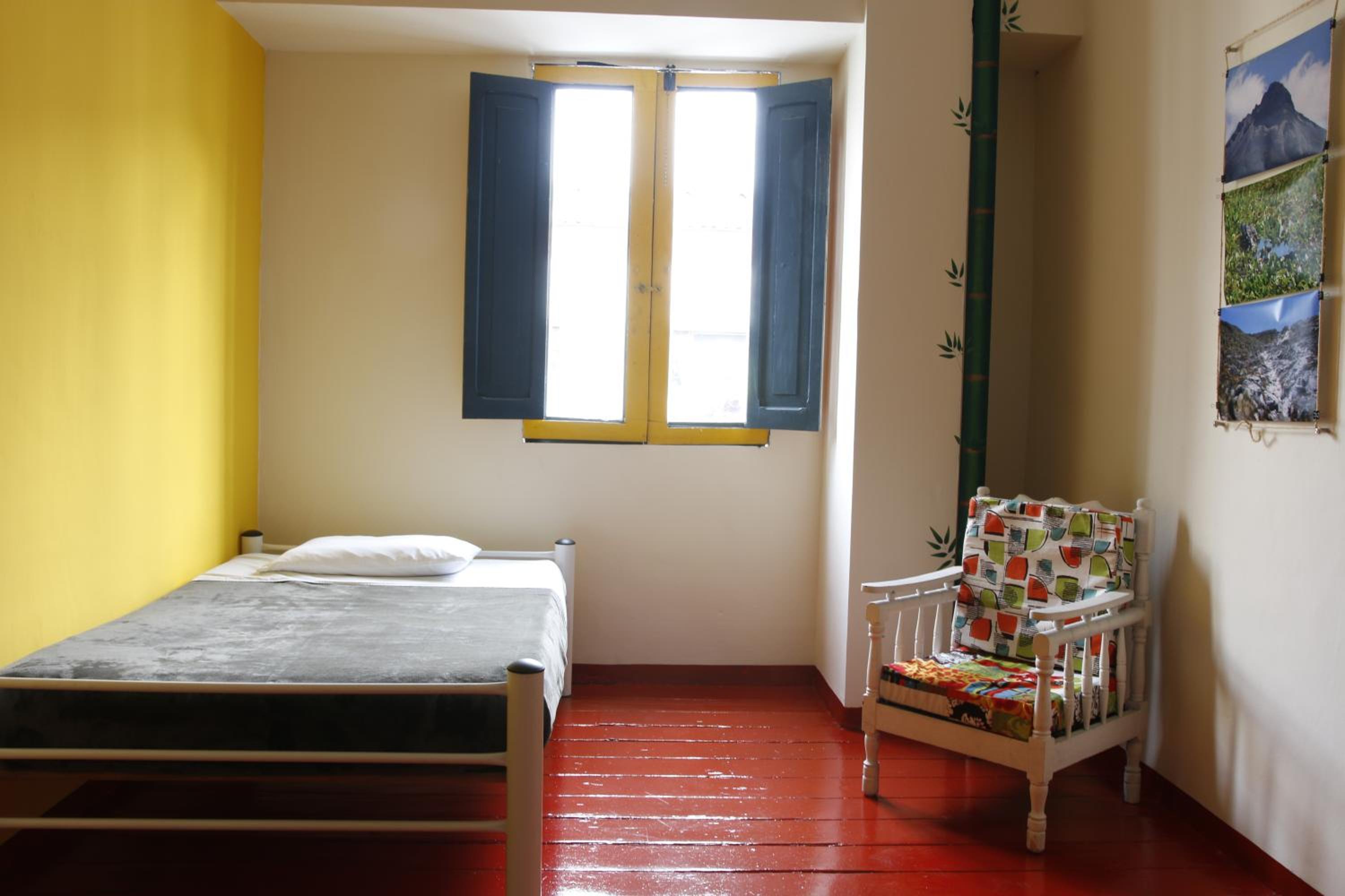 Bed in 4-Bed Mixed Dormitory Room photo 2