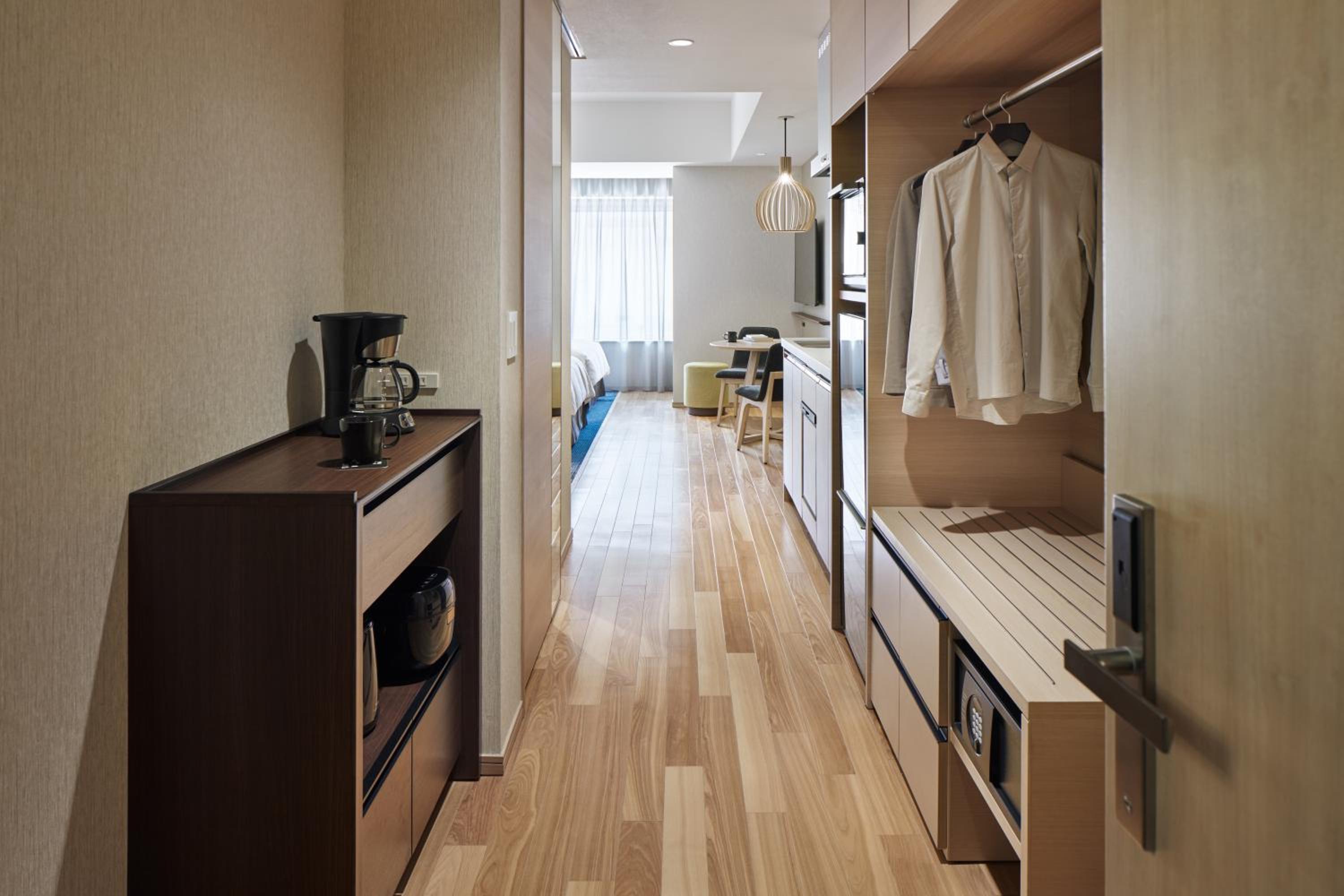 Studio with Sofa Bed and Kitchen - Photo 4