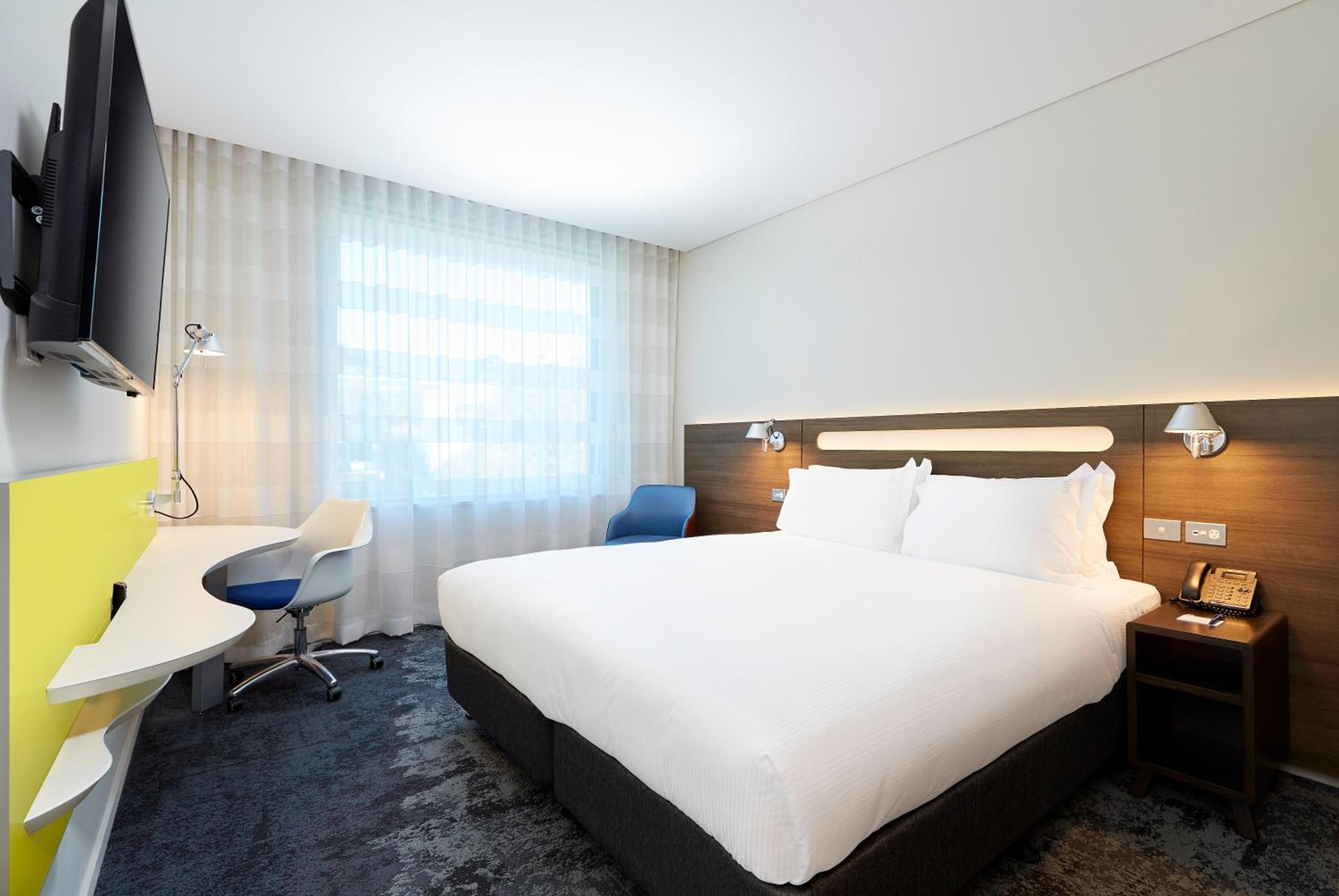 Standard King Room - Free Breakfast