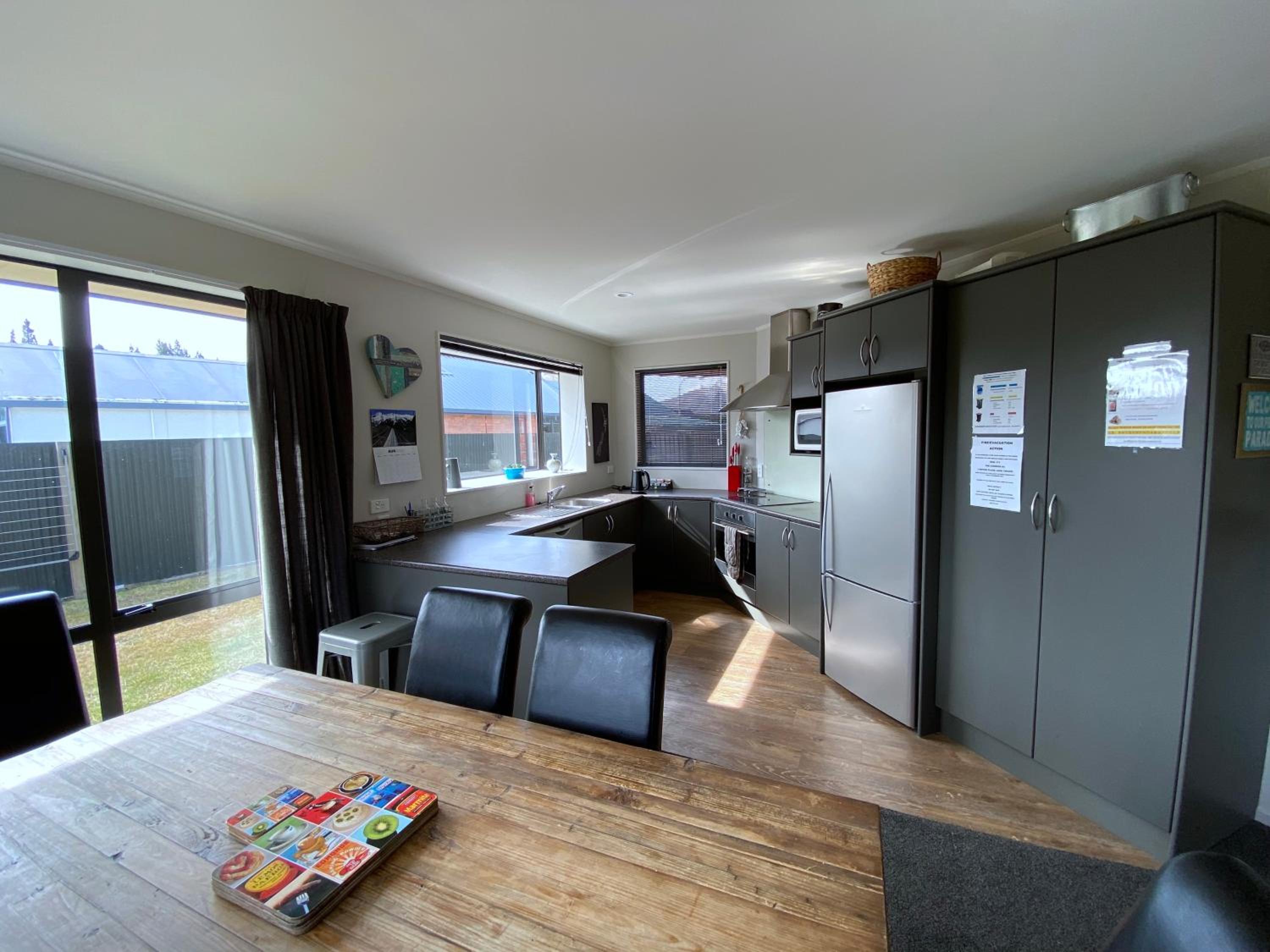 Three-Bedroom House - Photo 4