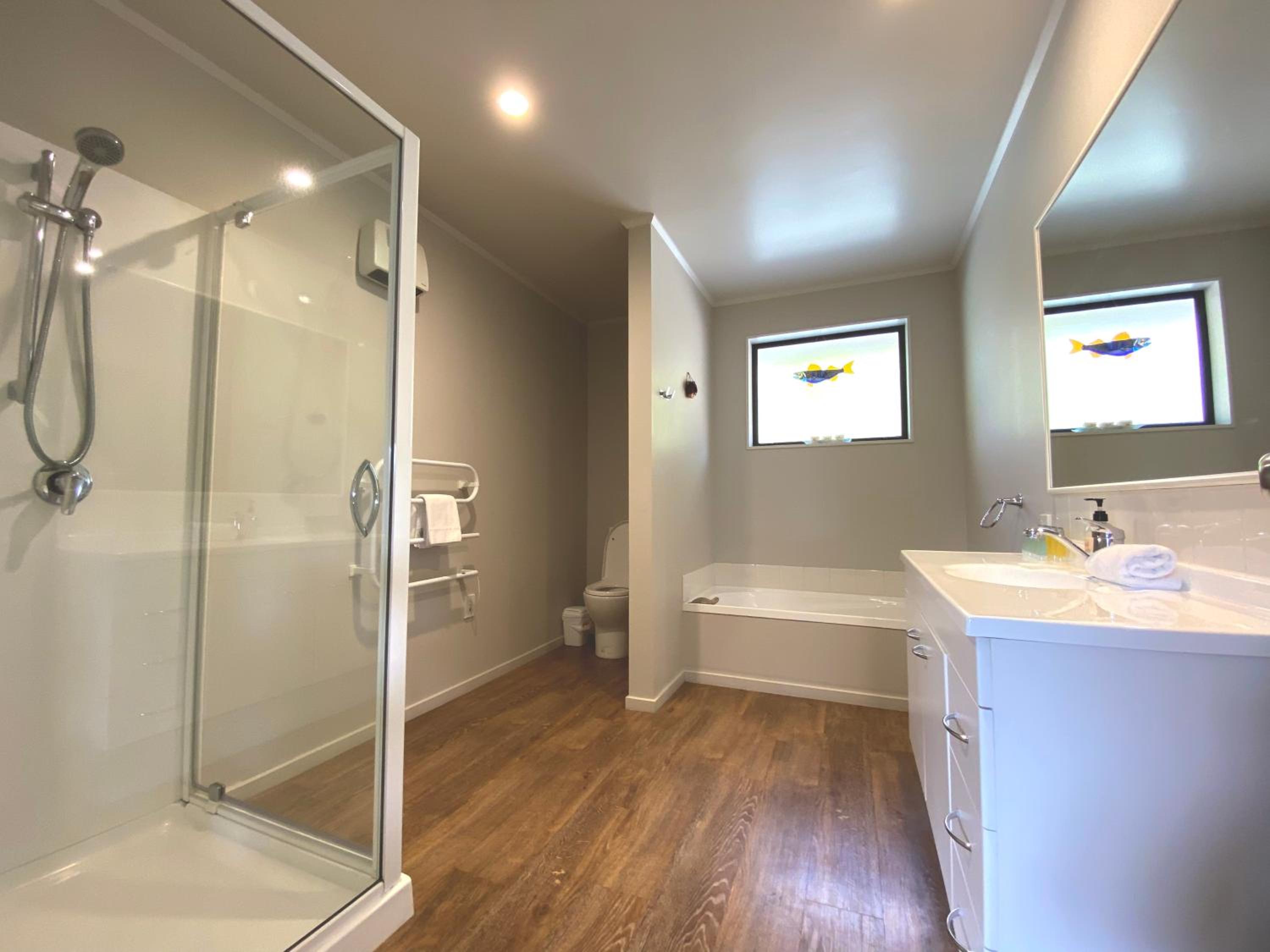Three-Bedroom House - Photo 2