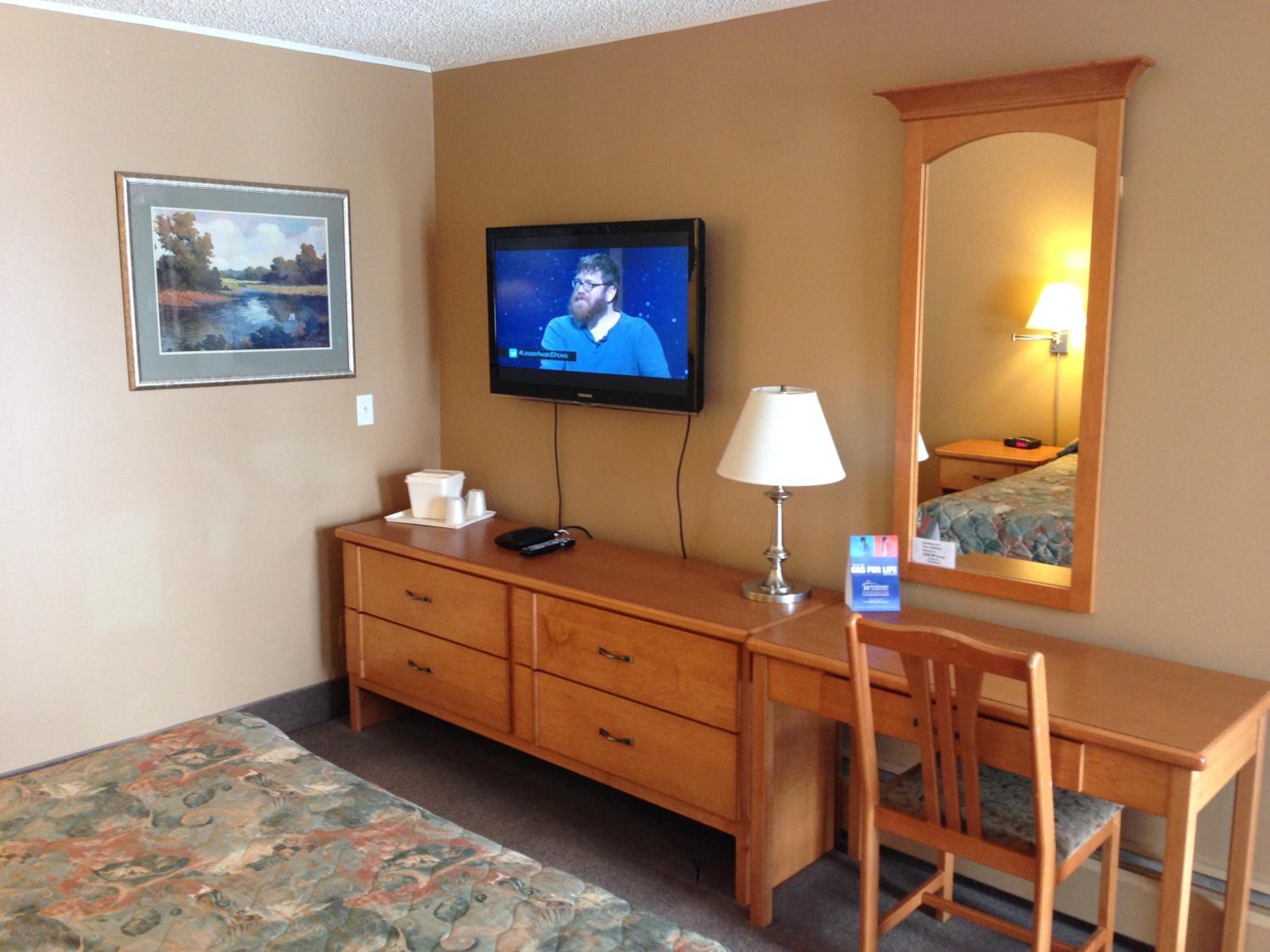 Queen Room - Non-Smoking - Photo 1