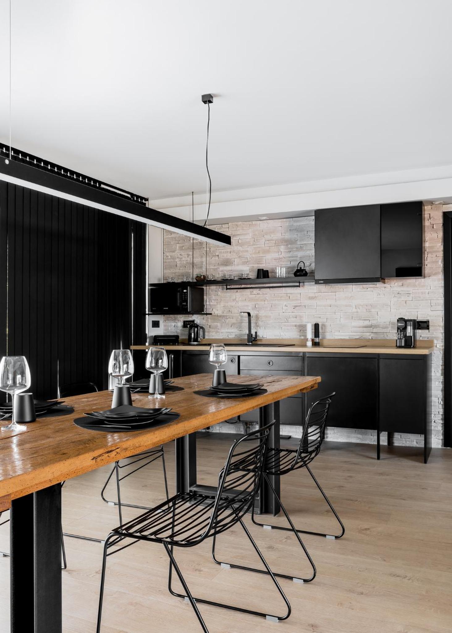 One-Bedroom Apartment - Photo 35