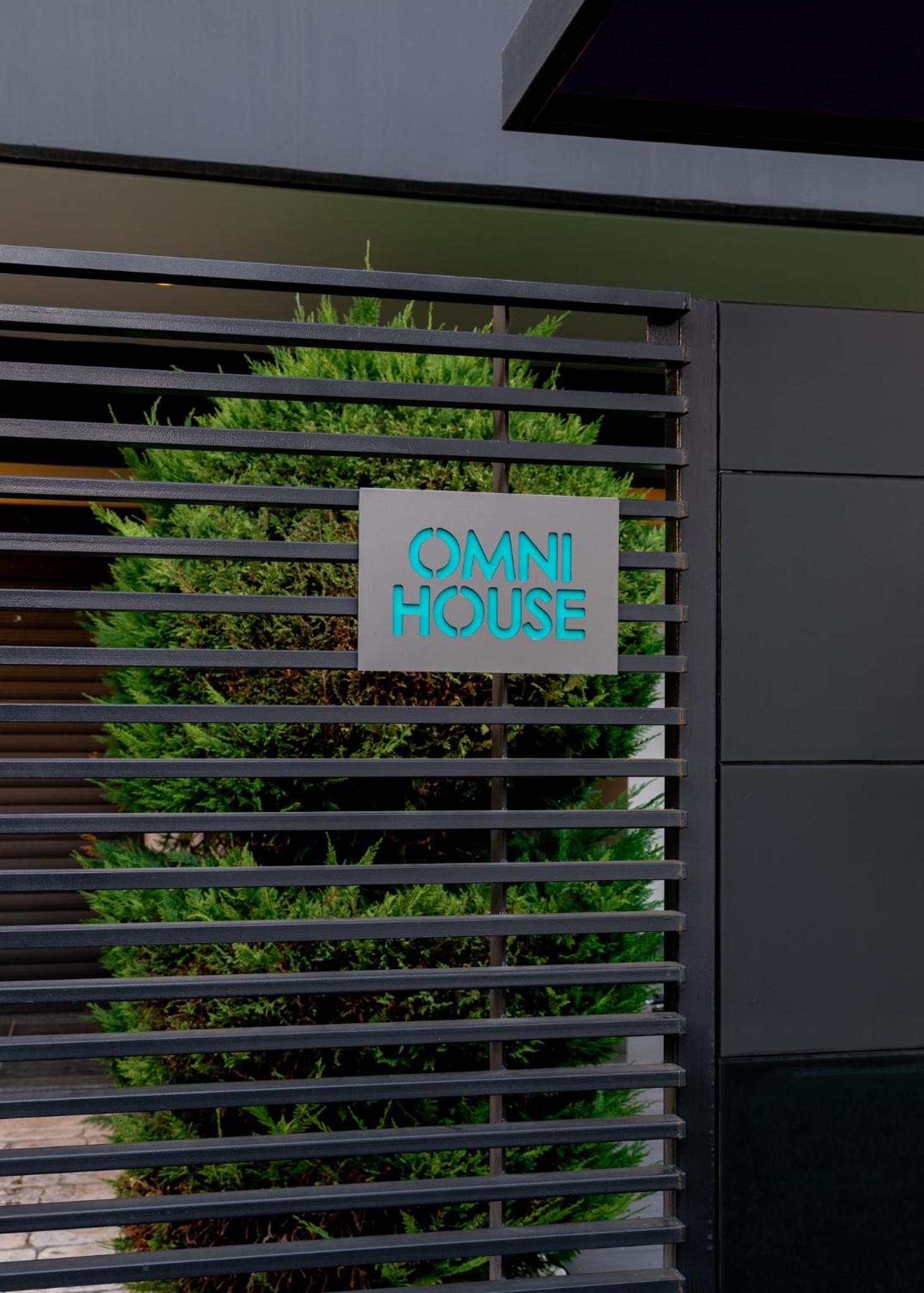 One-Bedroom Apartment - Photo 2