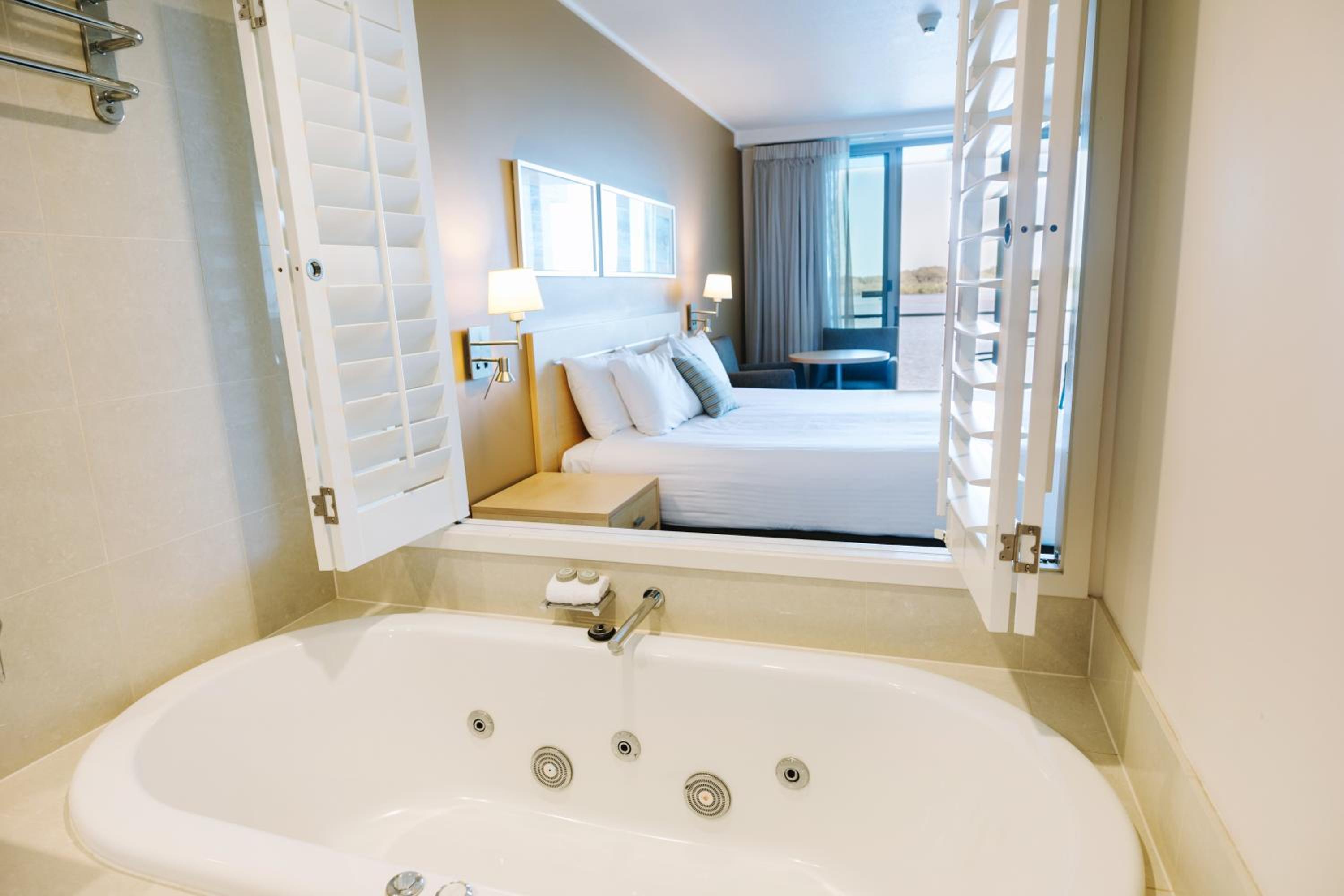 Hotel Spa Room River View - Photo 10