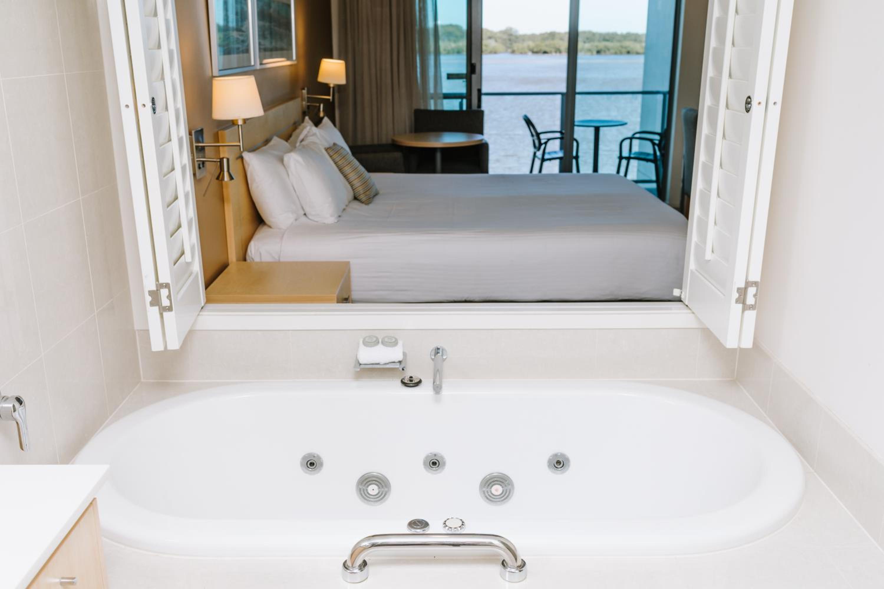 Hotel Spa Room River View - Photo 9