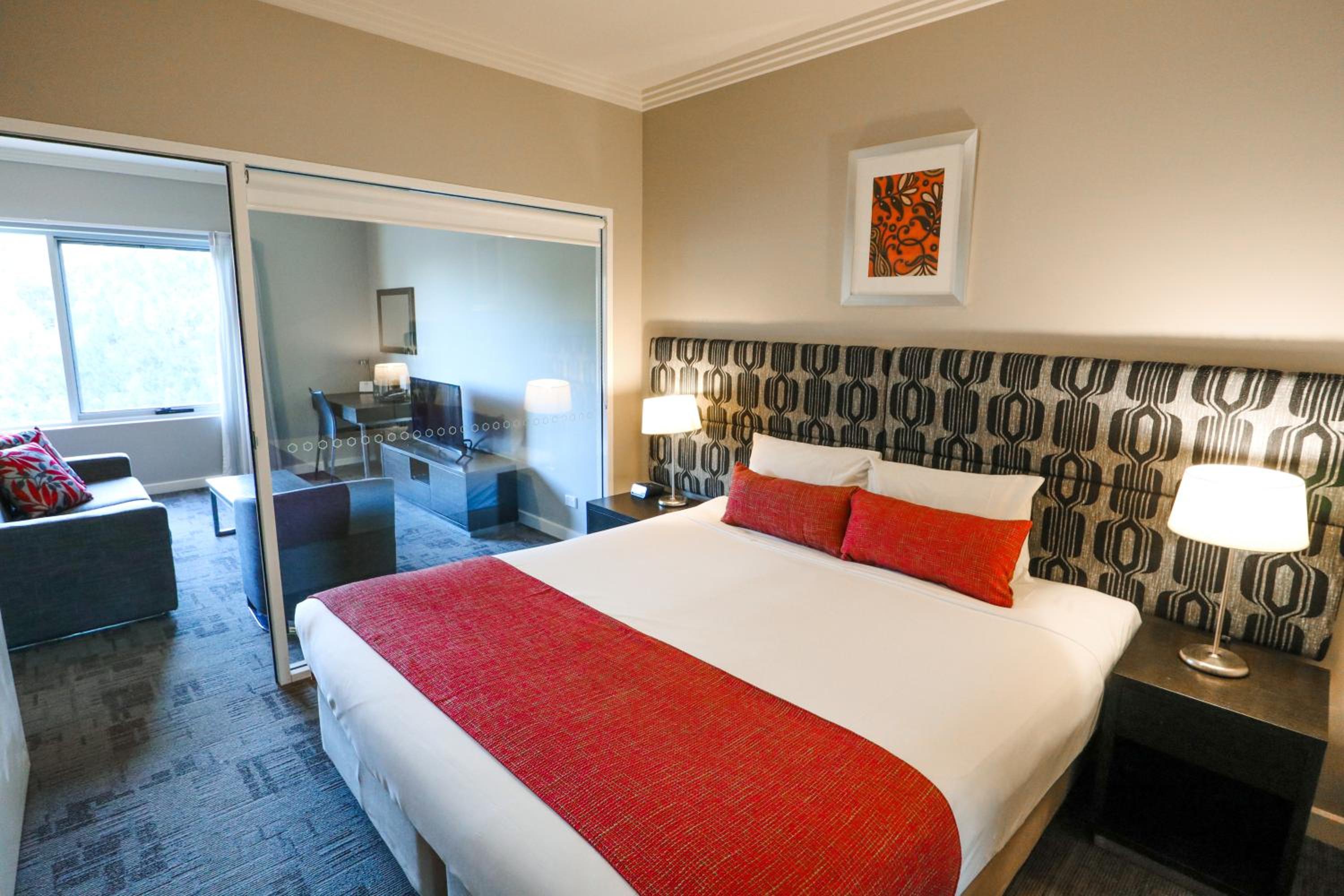 One-Bedroom Apartment - Photo 3