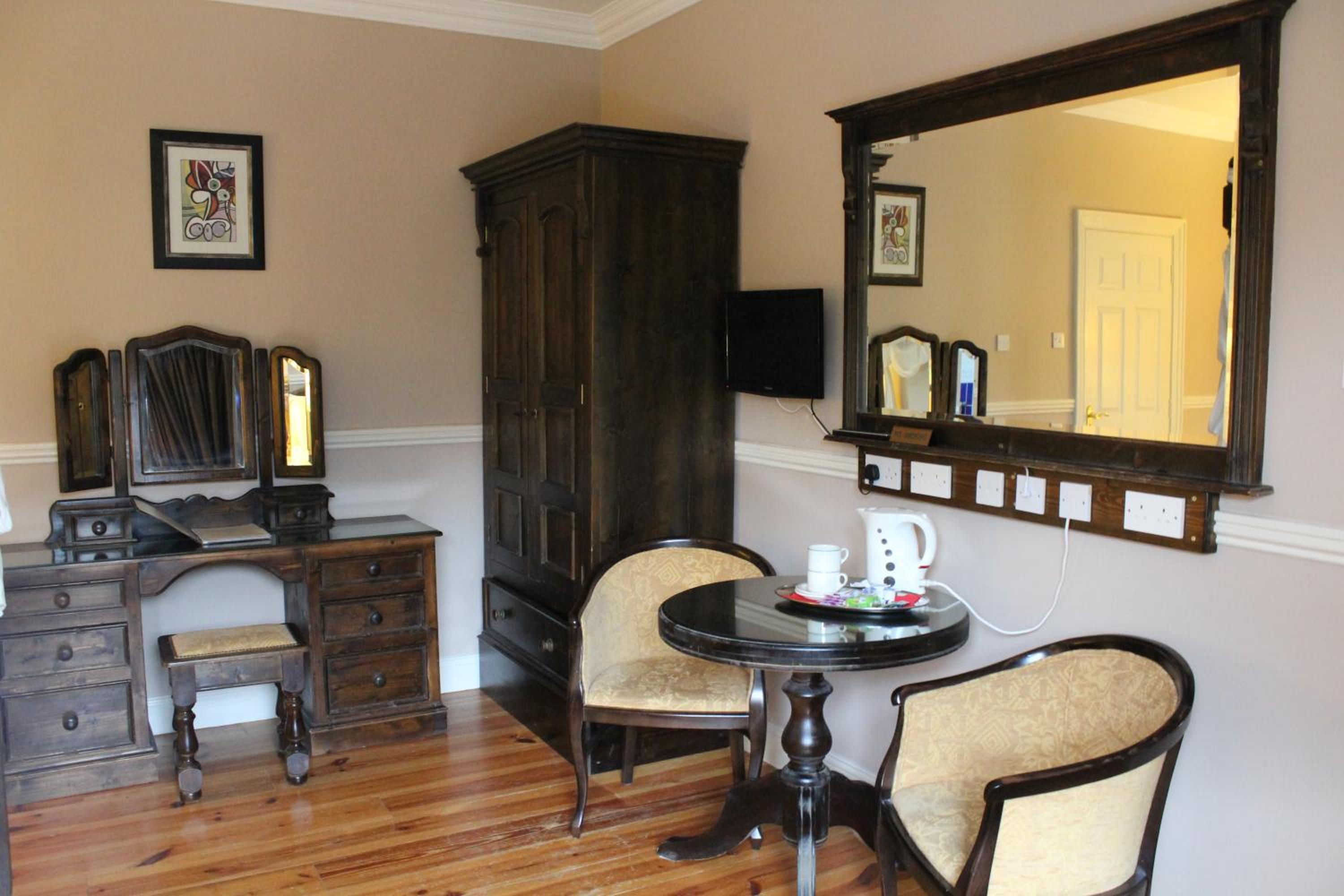 Double or Twin Room photo 2
