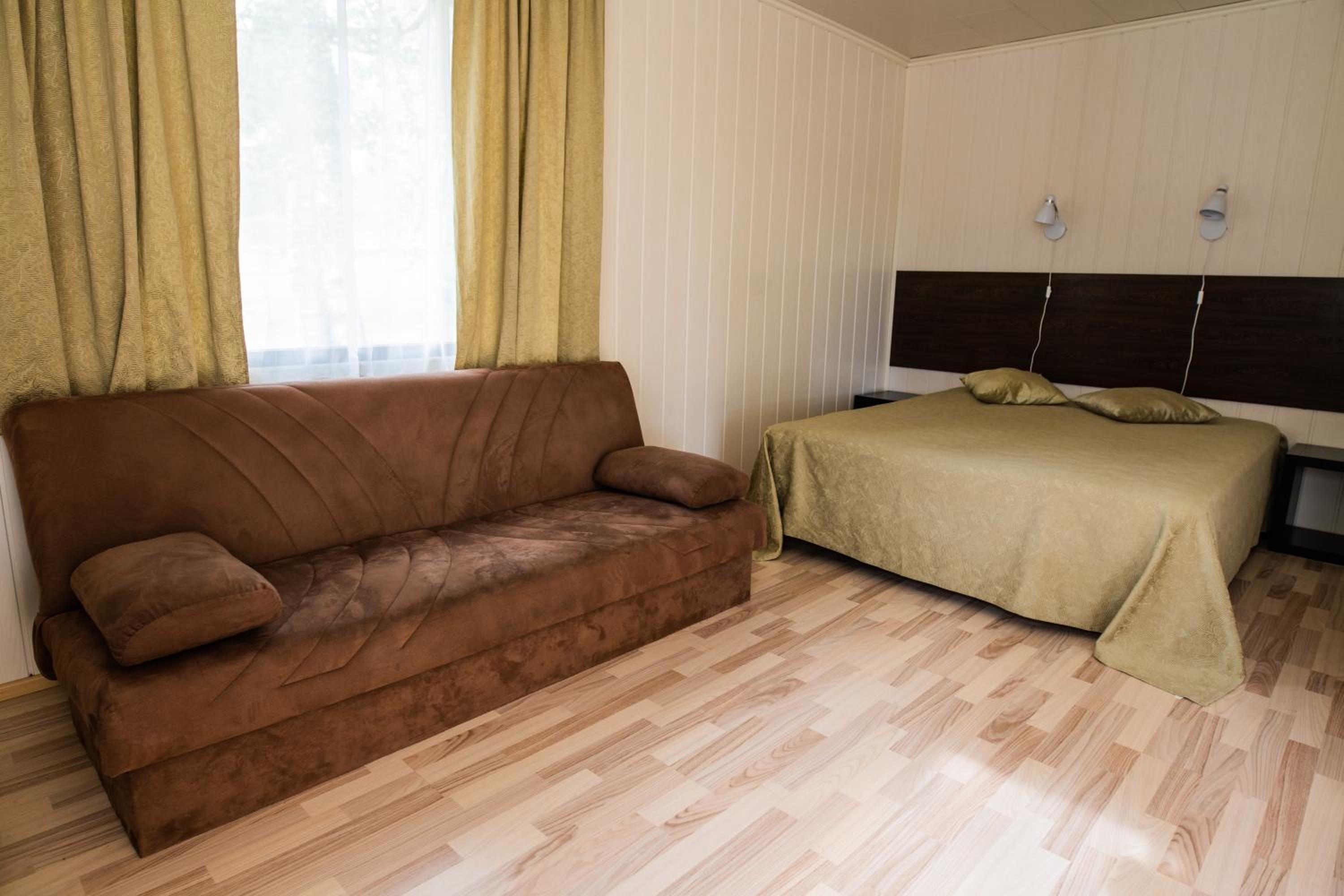 Deluxe Double Room with Extra Bed - Photo 1