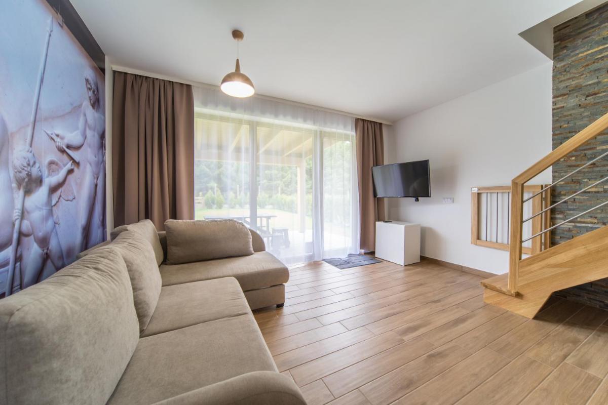 Three-Bedroom House photo 3