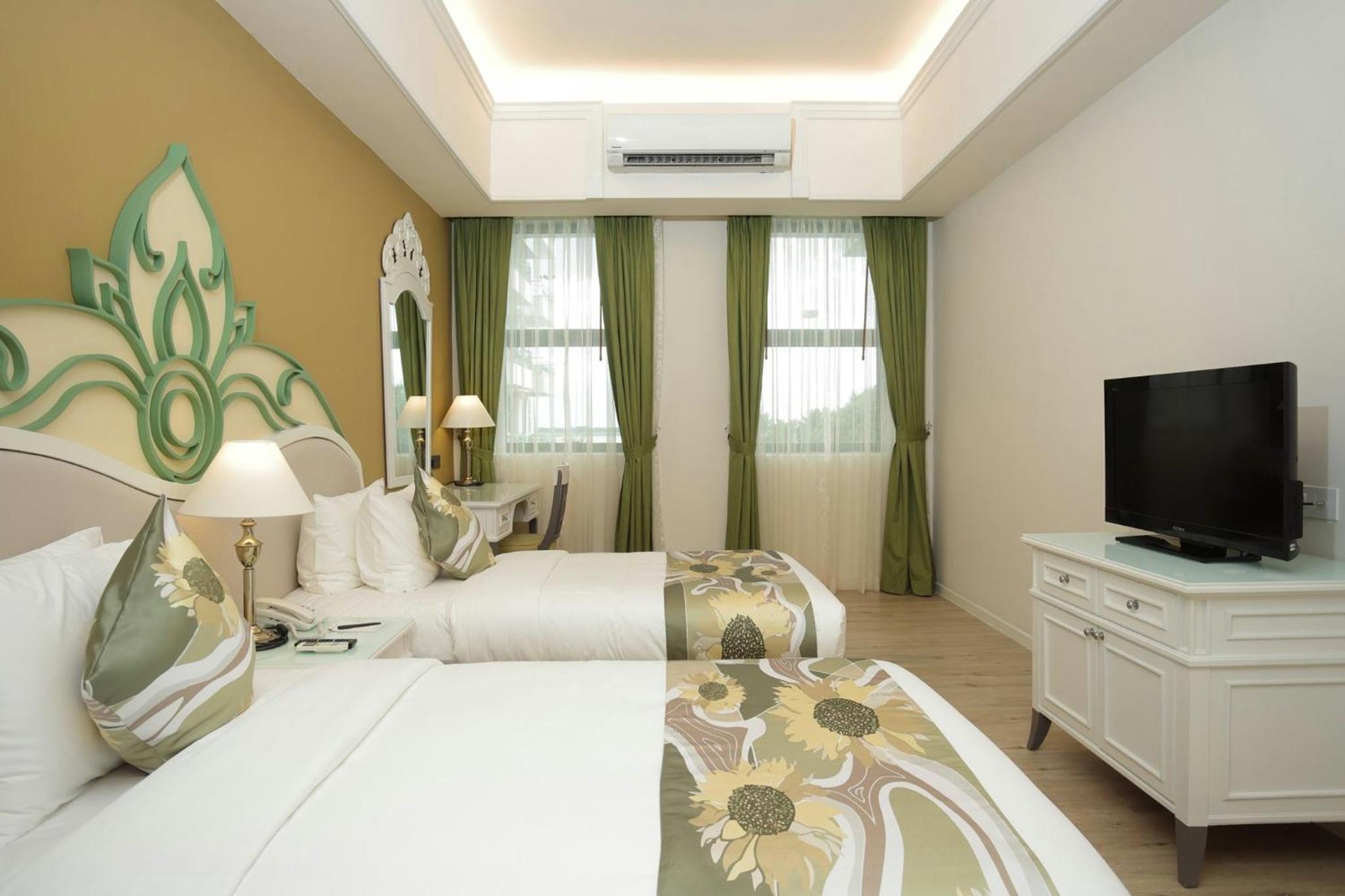Two-Bedrooms Executive - Photo 14