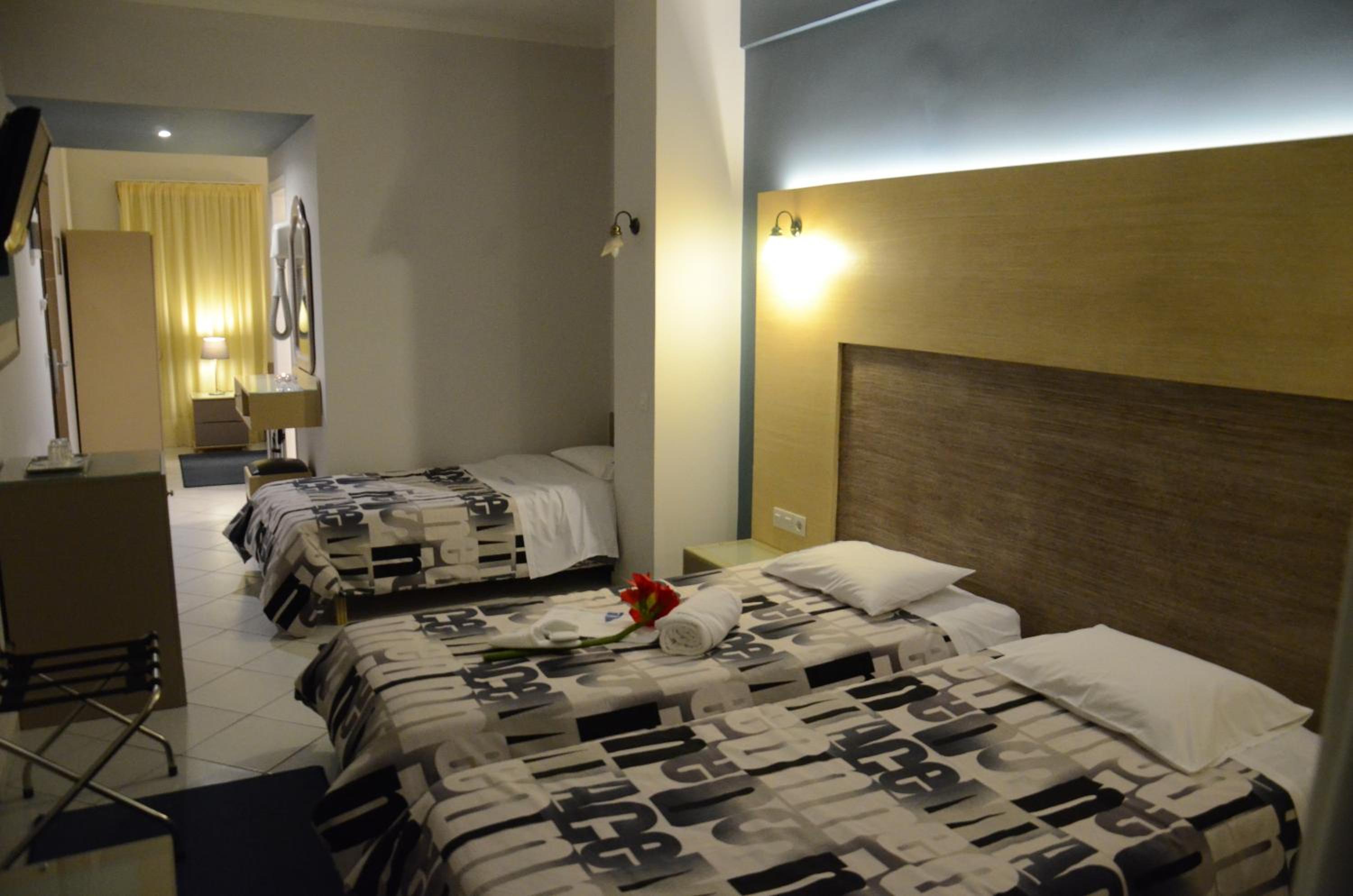 Triple Room - Photo 1