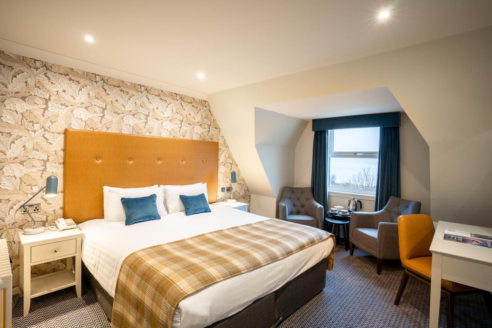Feature Double Room - Photo 1
