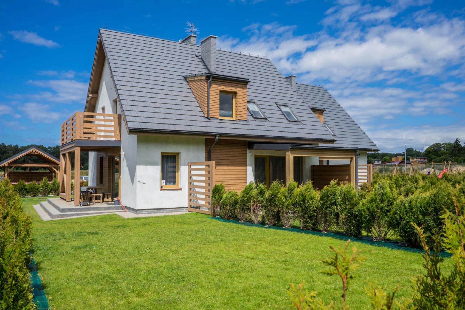 Three-Bedroom House photo 1