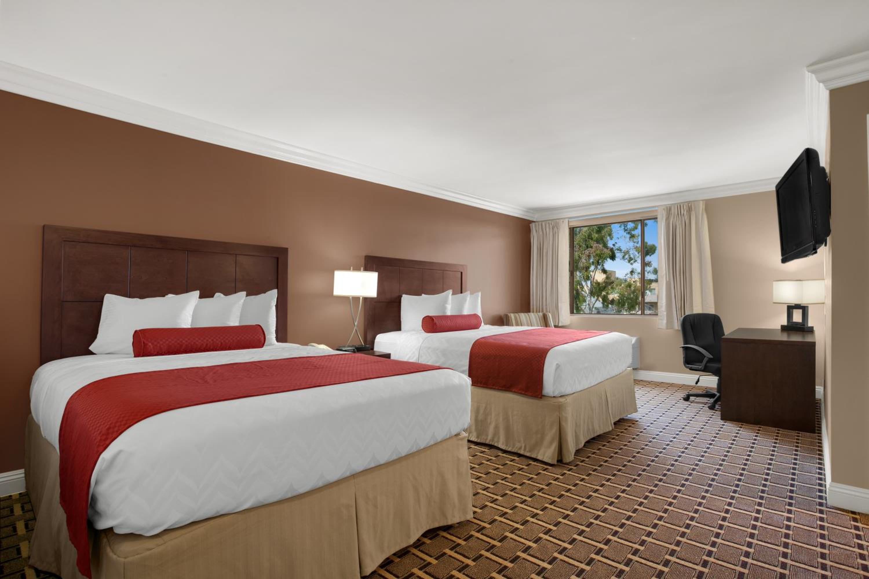 Queen Room with Two Queen Beds - Non-Smoking