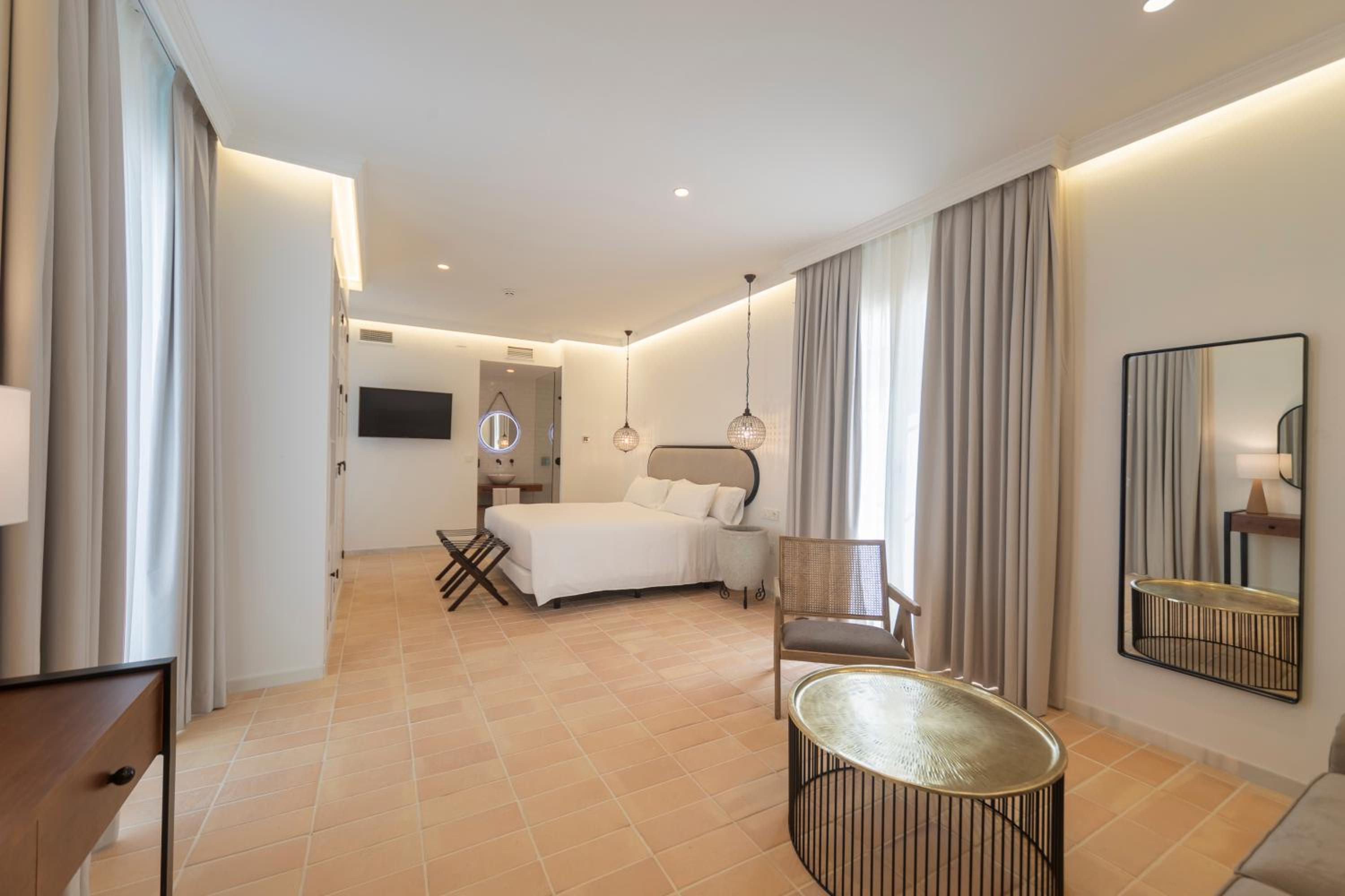 Junior Suite - Photo 11